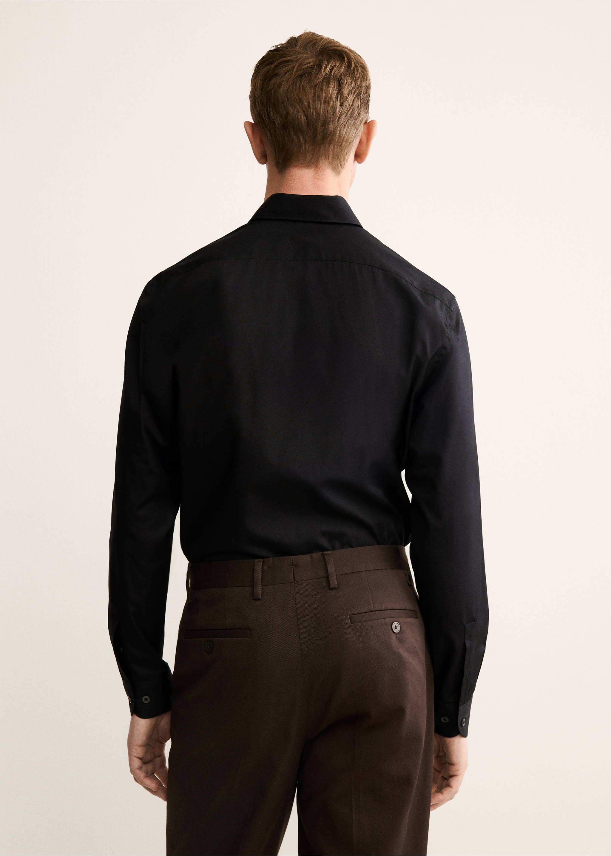 Chemise regular-fit 100 % coton - Verso de l’article, Noir. Ref: 17078288-00.
