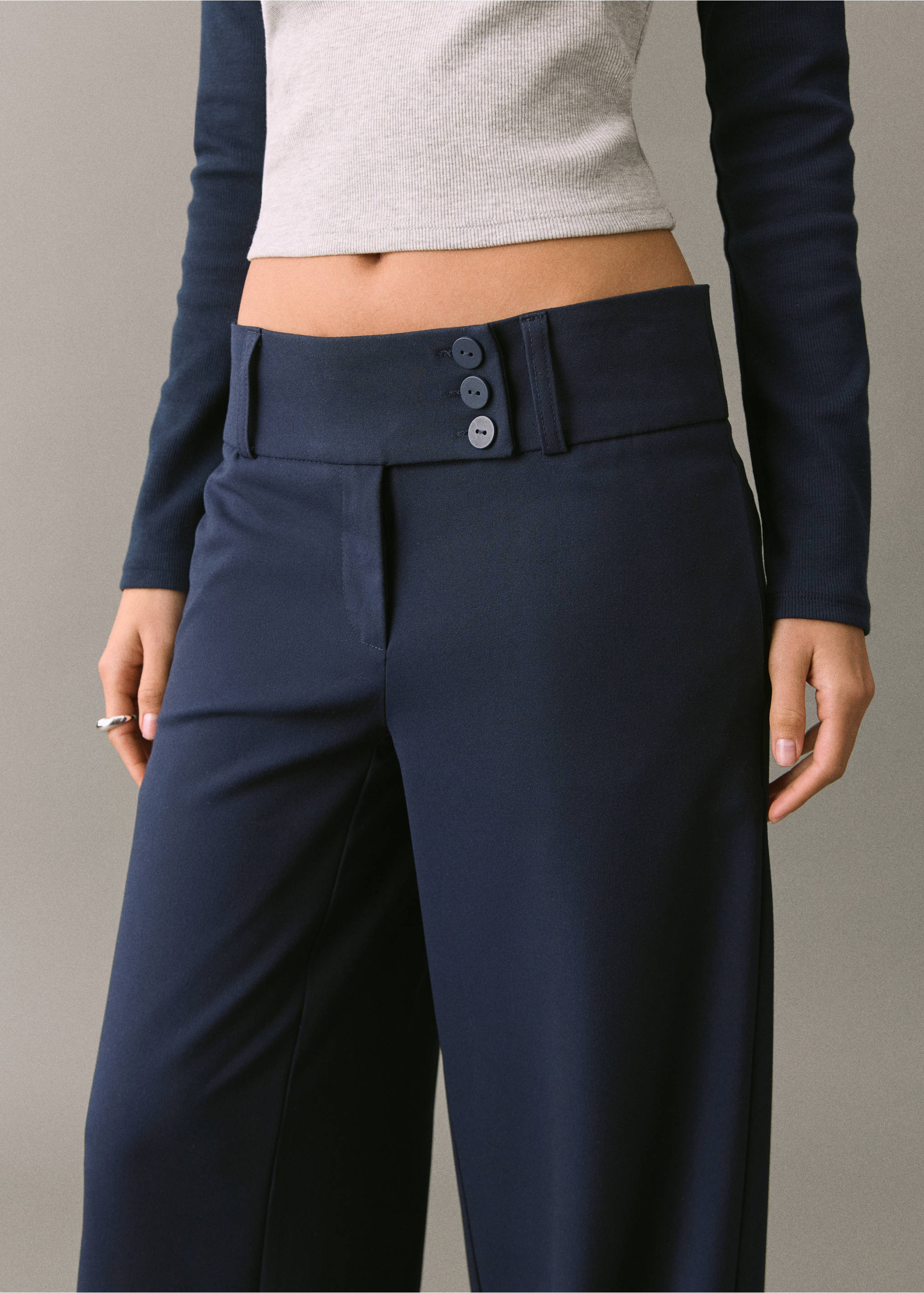 Straight trousers - Details of the article 1, Navy. Ref: 17078291-00.