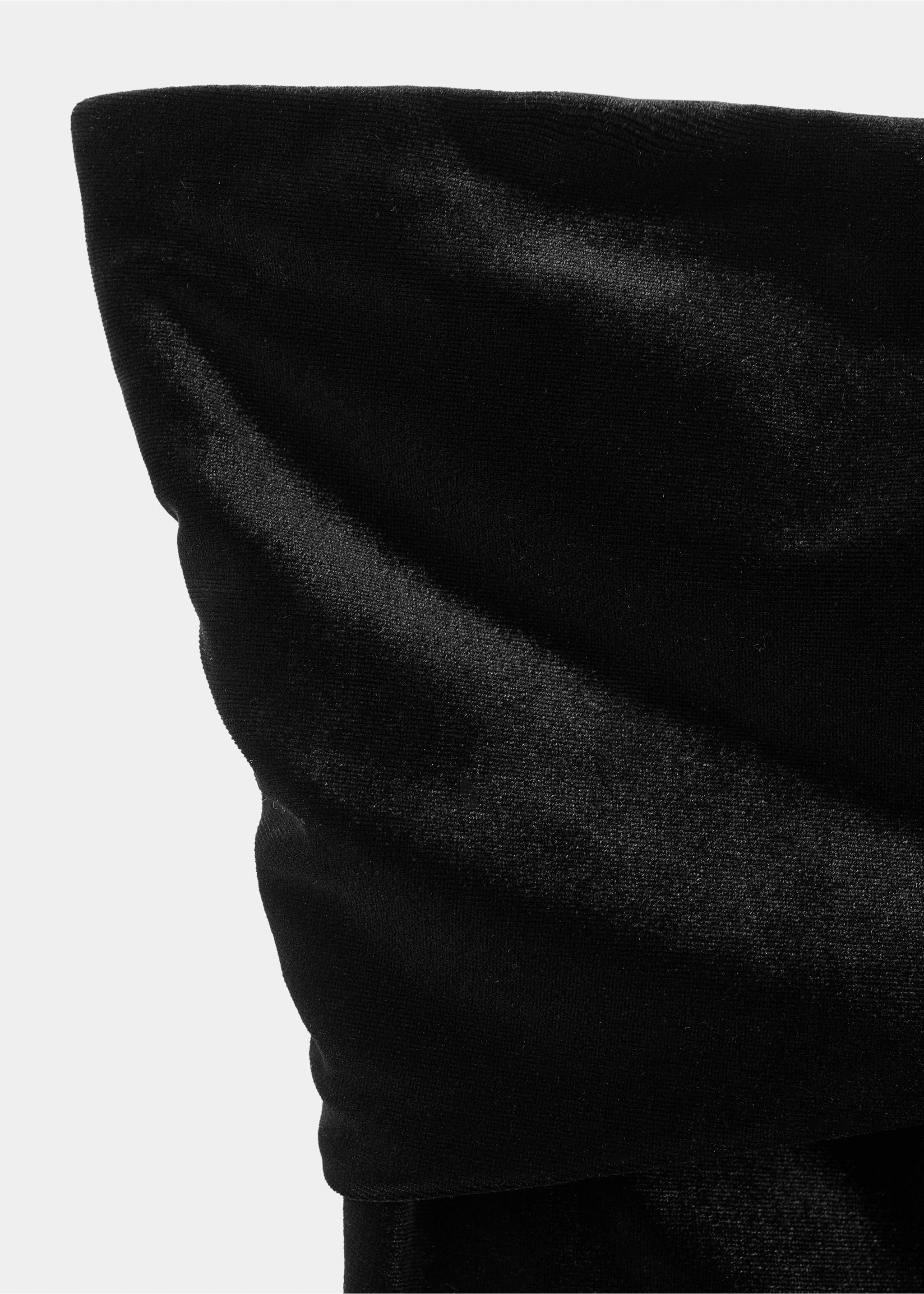 Velvet top - Details of the article 8, Black. Ref: 17078631-00.