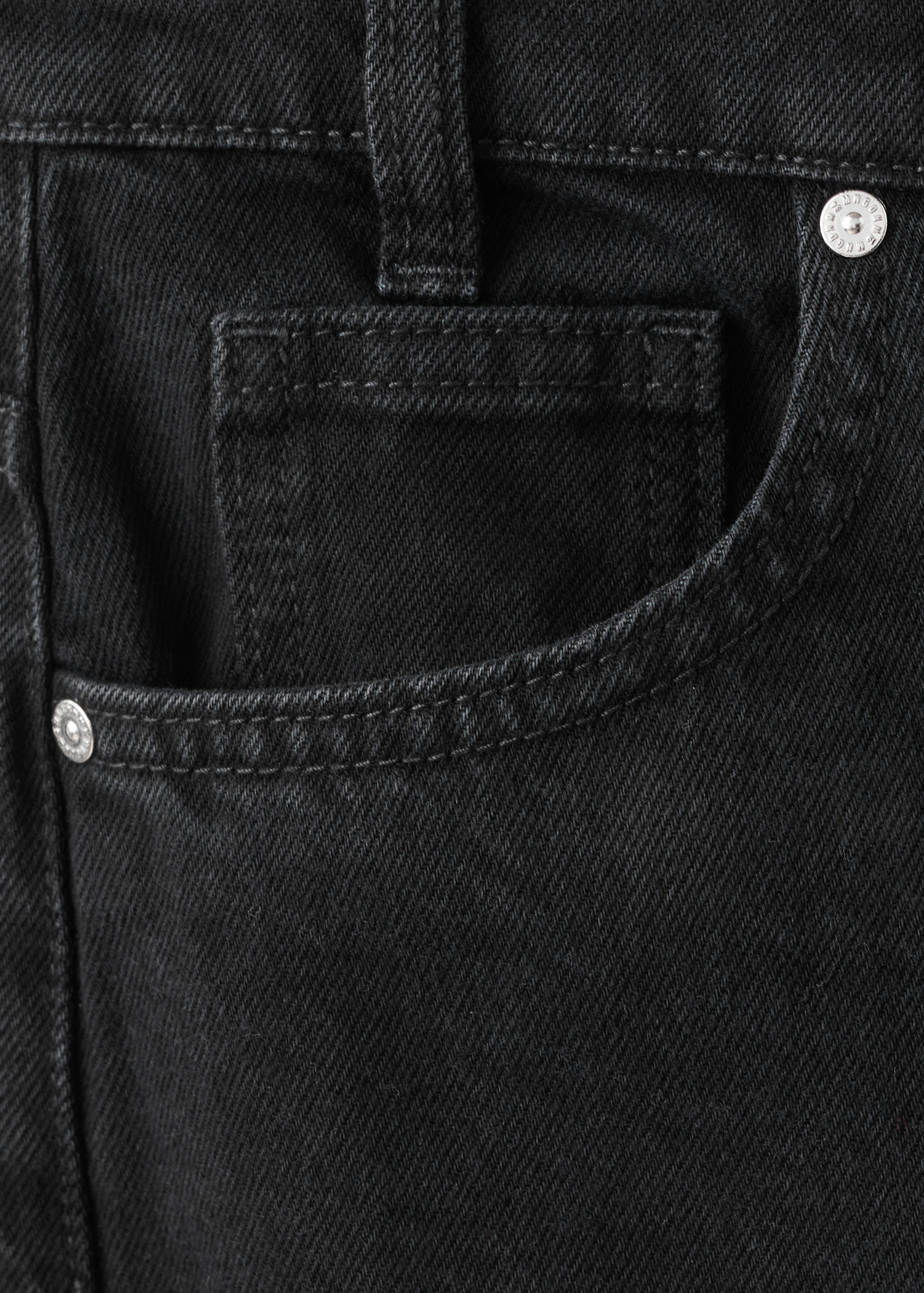 Jeans mit weitem Bein, überkreuztem Bund und mittlerer Bundhöhe - Detail des Artikels 0