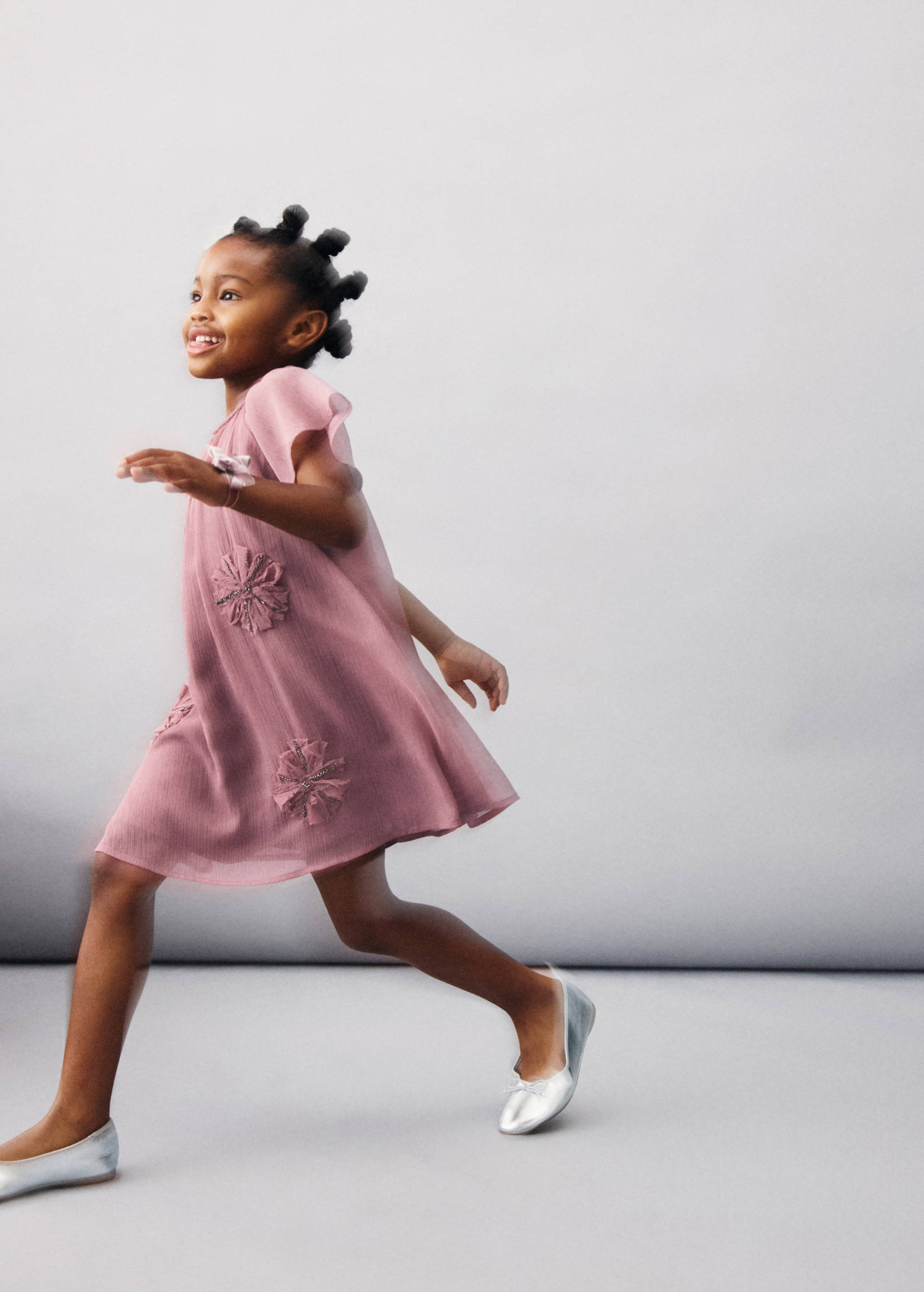 Bead embroidery dress - General plane