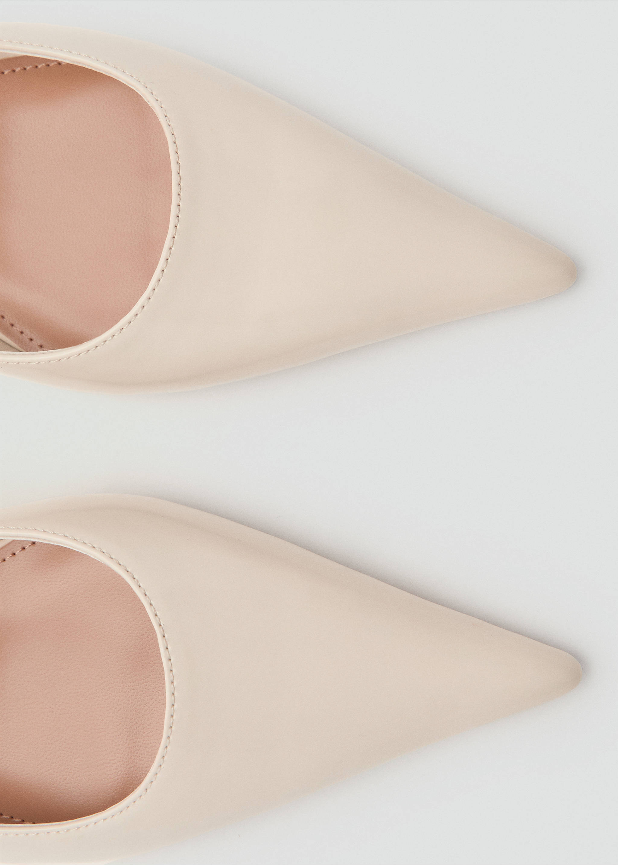 Kitten-heel pointed shoes - Details of the article 2, Beige. Ref: 17081125-00.