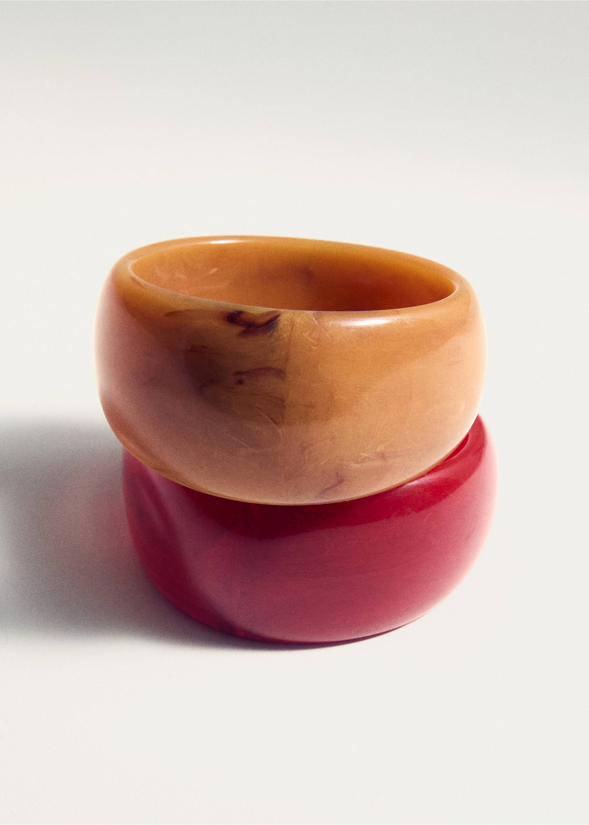 Set of combined volume maxi bracelets - Details of the article 5, Beige. Ref: 17081132-00.