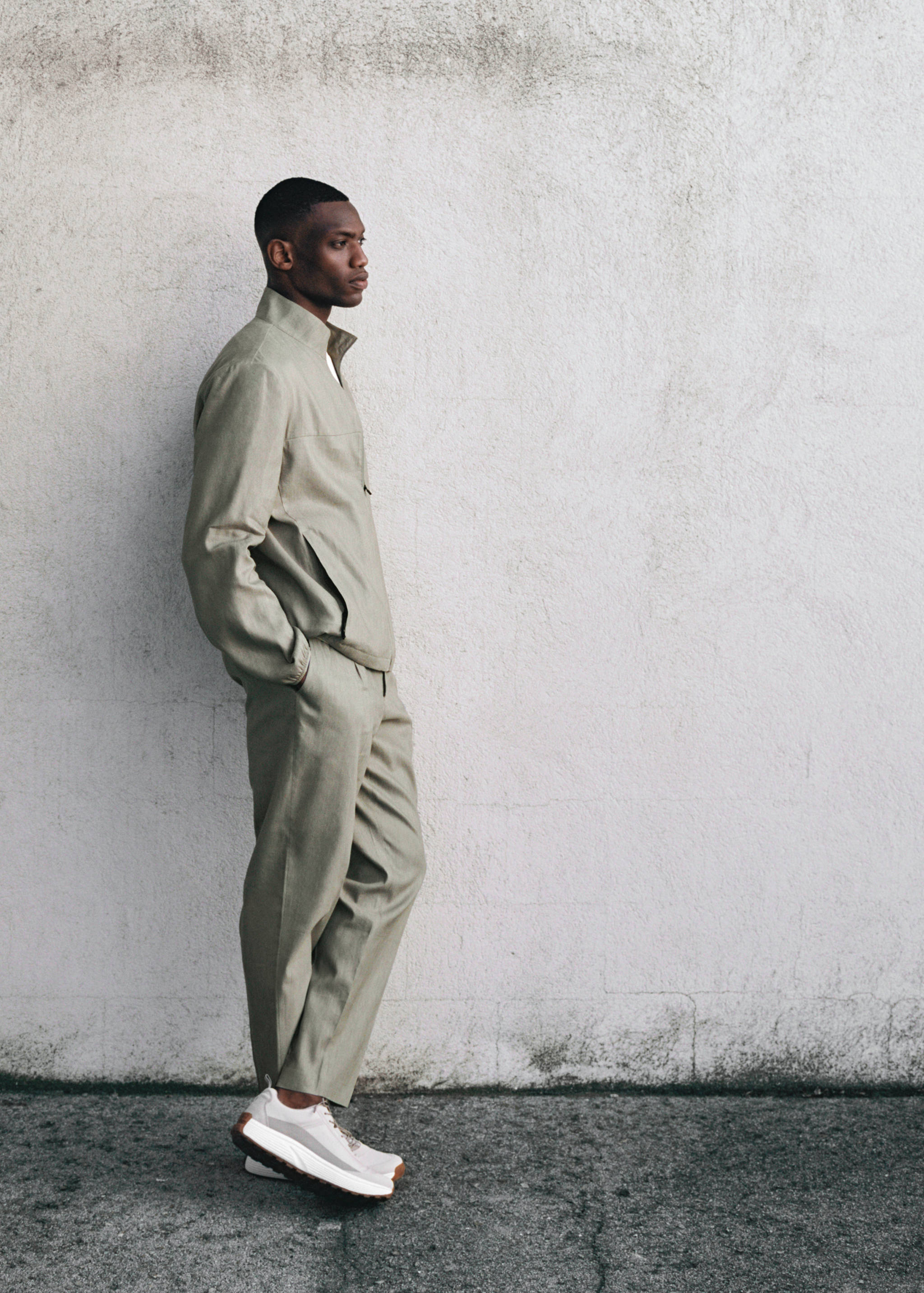 Pleated linen trousers - Details of the article 3