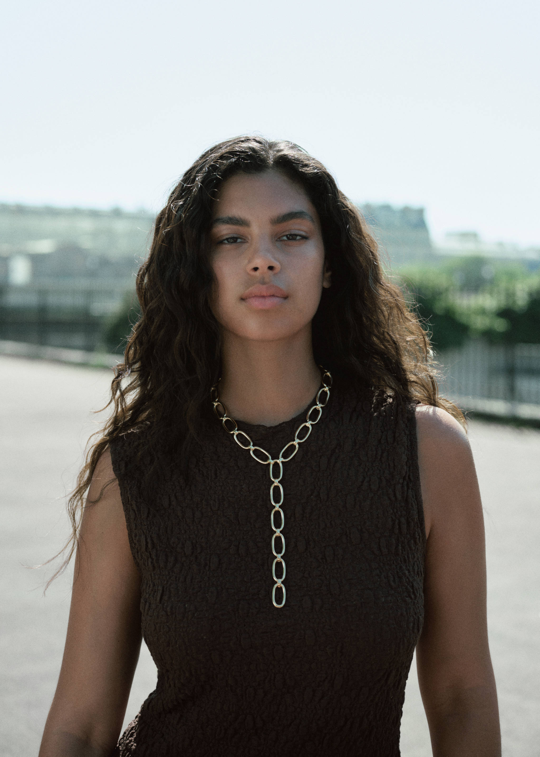 Lariat-design necklace - General plane