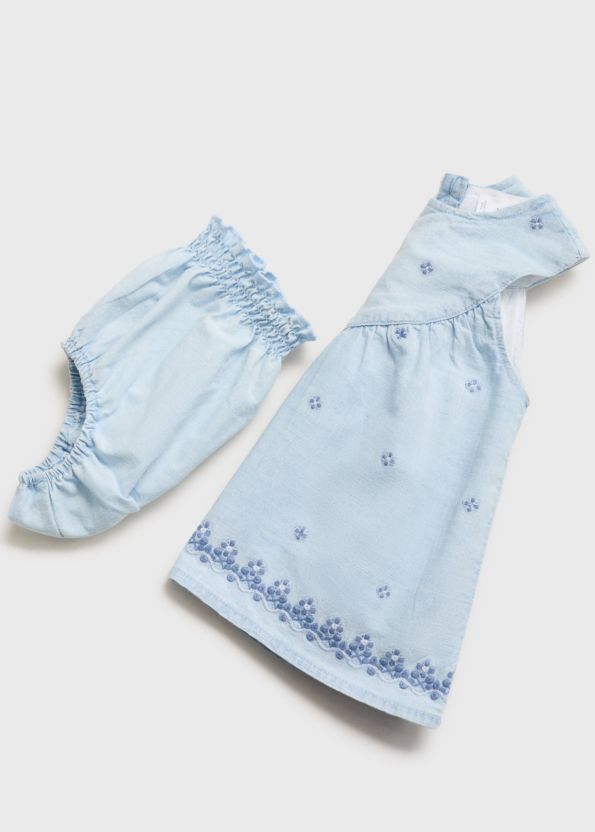 Šaty a kalhotky s vyšívanými detaily - Detail zboží 0