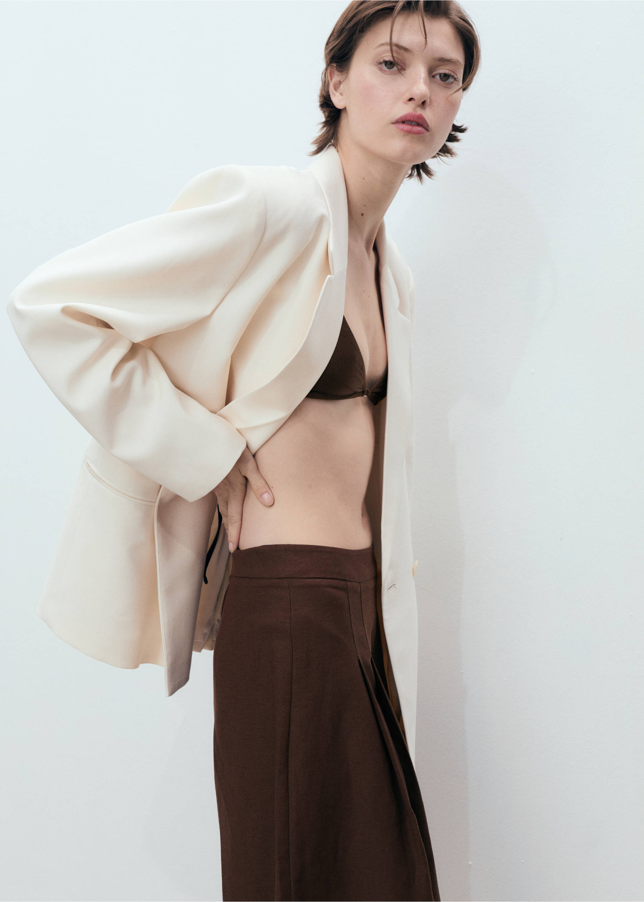 Linen-blend suit bermuda shorts - Details of the article 1, Chocolate. Ref: 17081141-00.