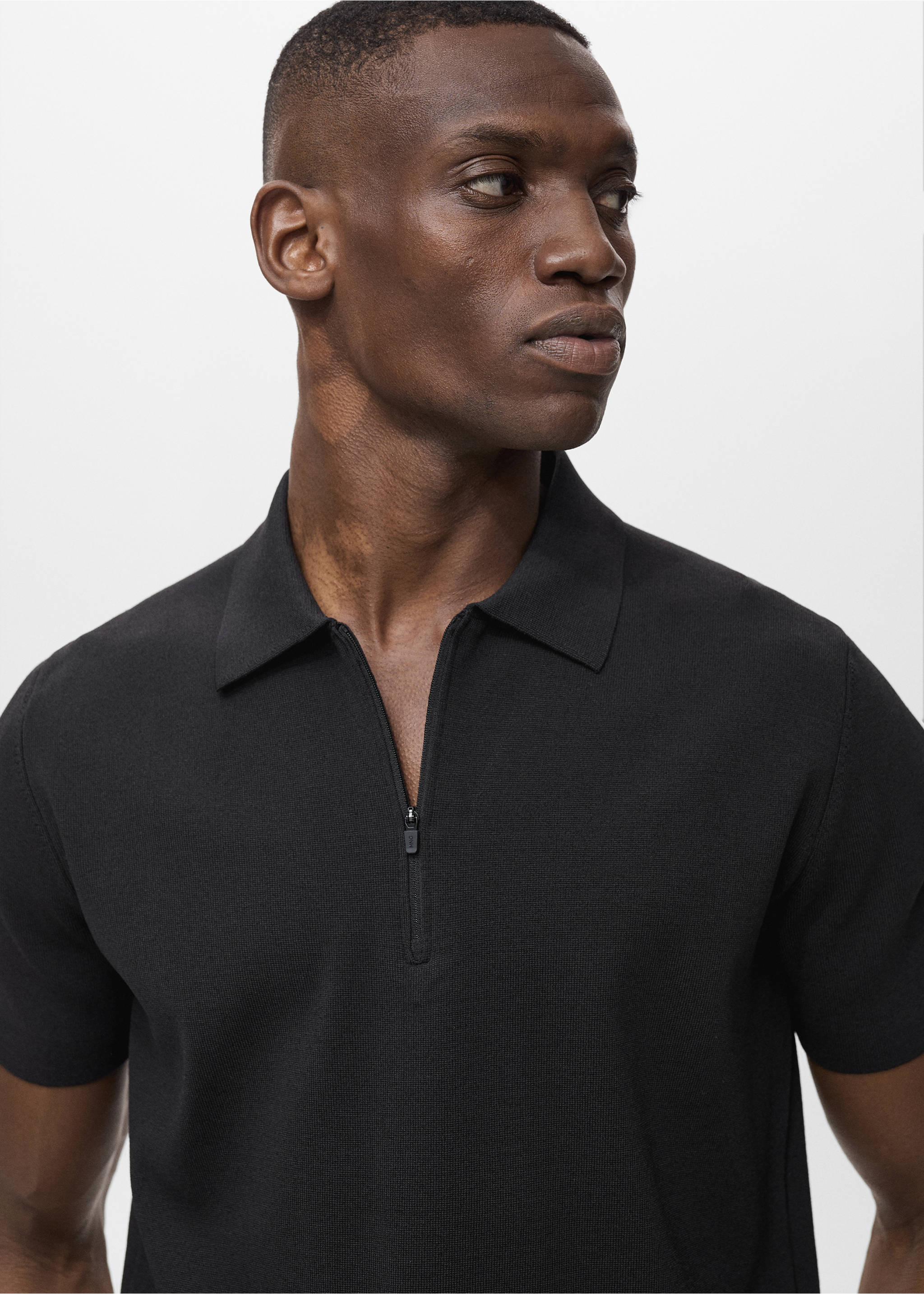 COOLMAX® Feinstrick-Poloshirt mit Reißverschluss - Detail des Artikels 1, Schwarz. Ref: 17081149-00.