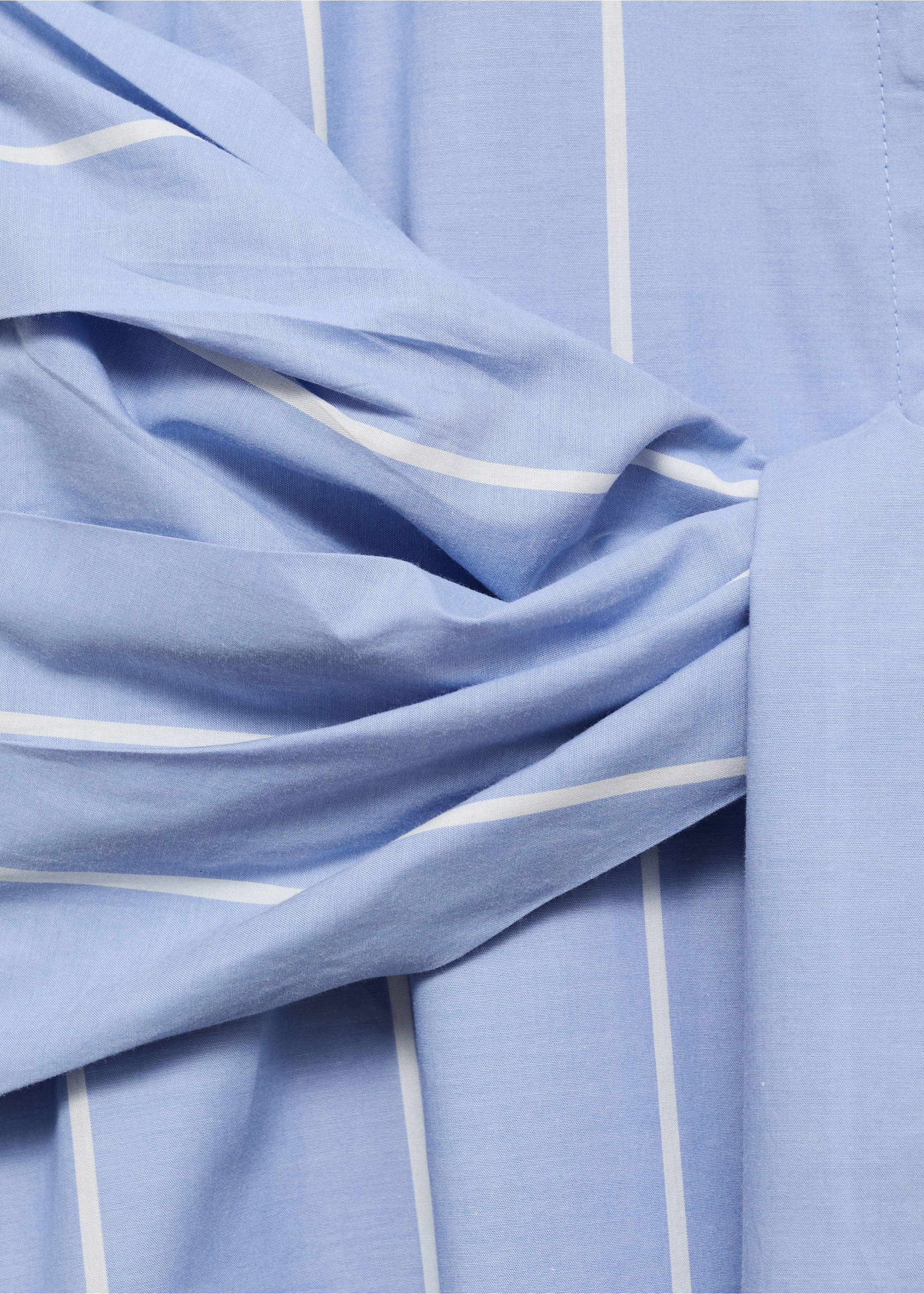 Gestreepte overhemdjurk met knoop - Detail van het artikel 0, Blauw. Ref: 17081151-00.