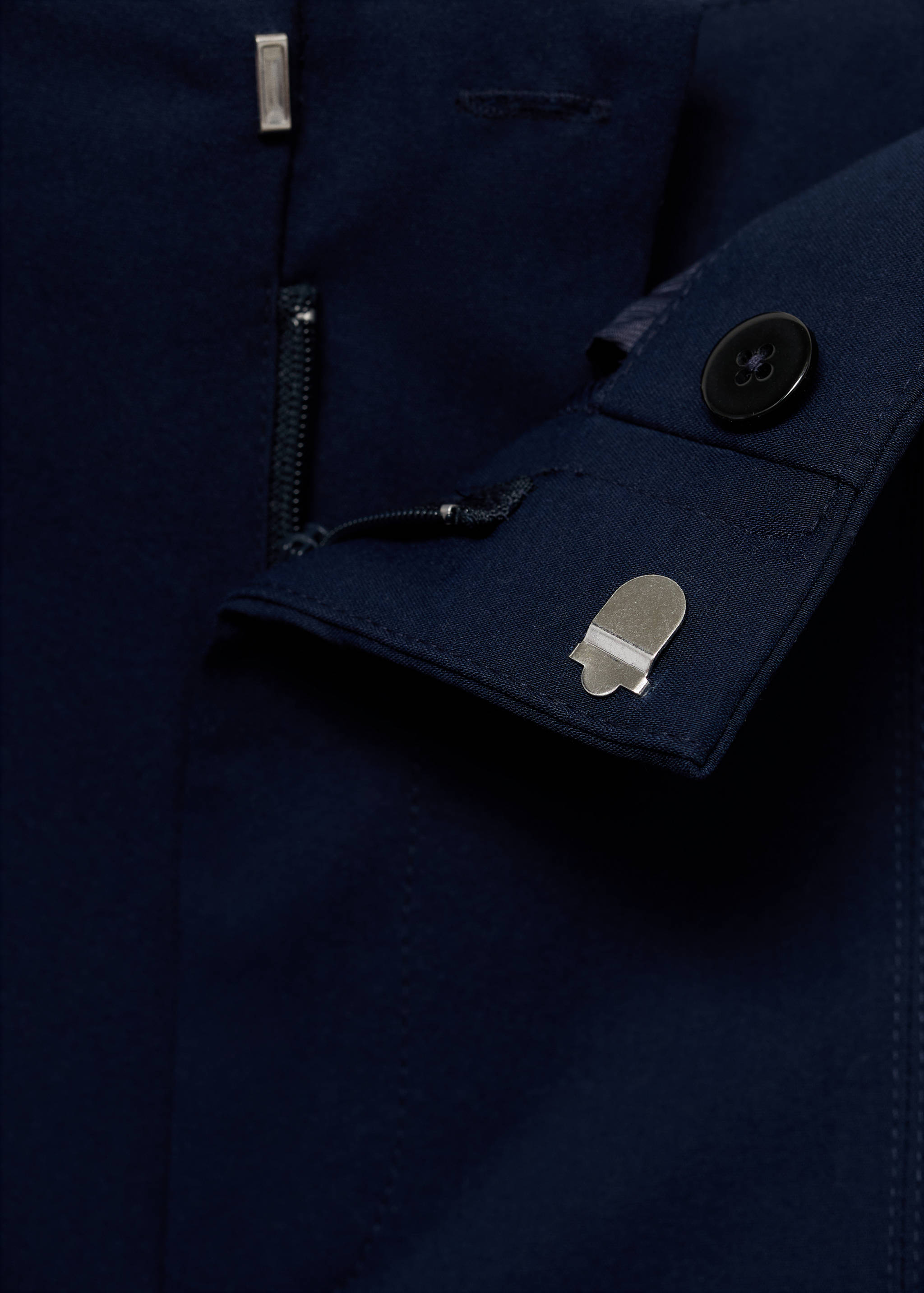 High-waist straight shorts - Details of the article 8