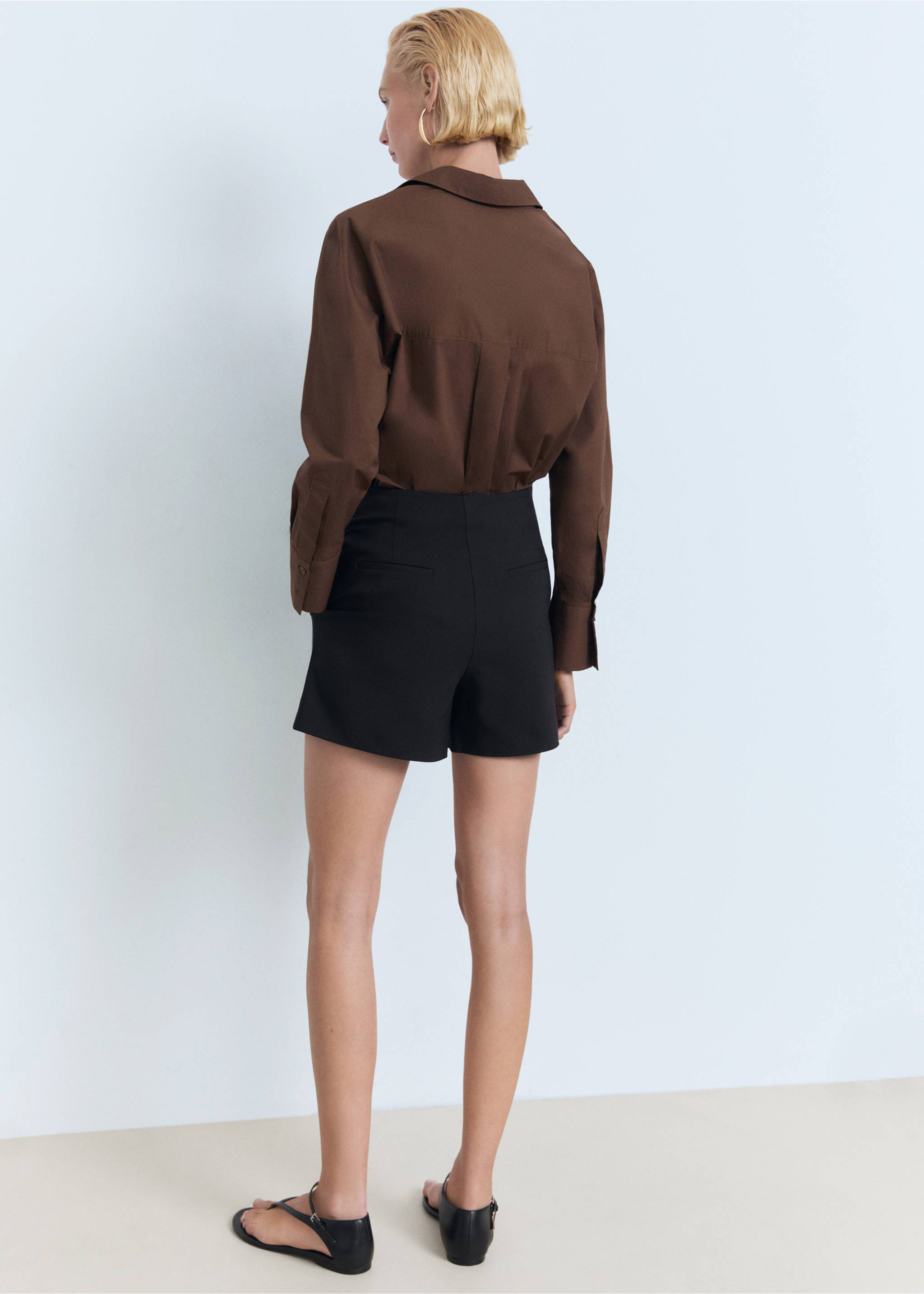 High-waist straight shorts - Reverse of the article, Black. Ref: 17081155-00.