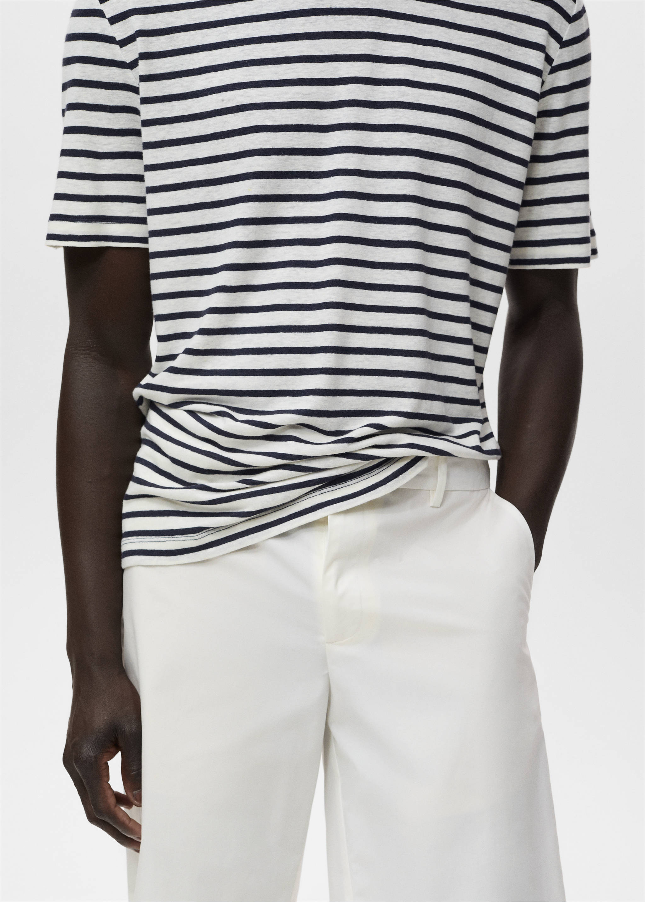 Cotton bermuda shorts with an interior elastic strip - Details of the article 1, Off White. Ref: 17081161-00.