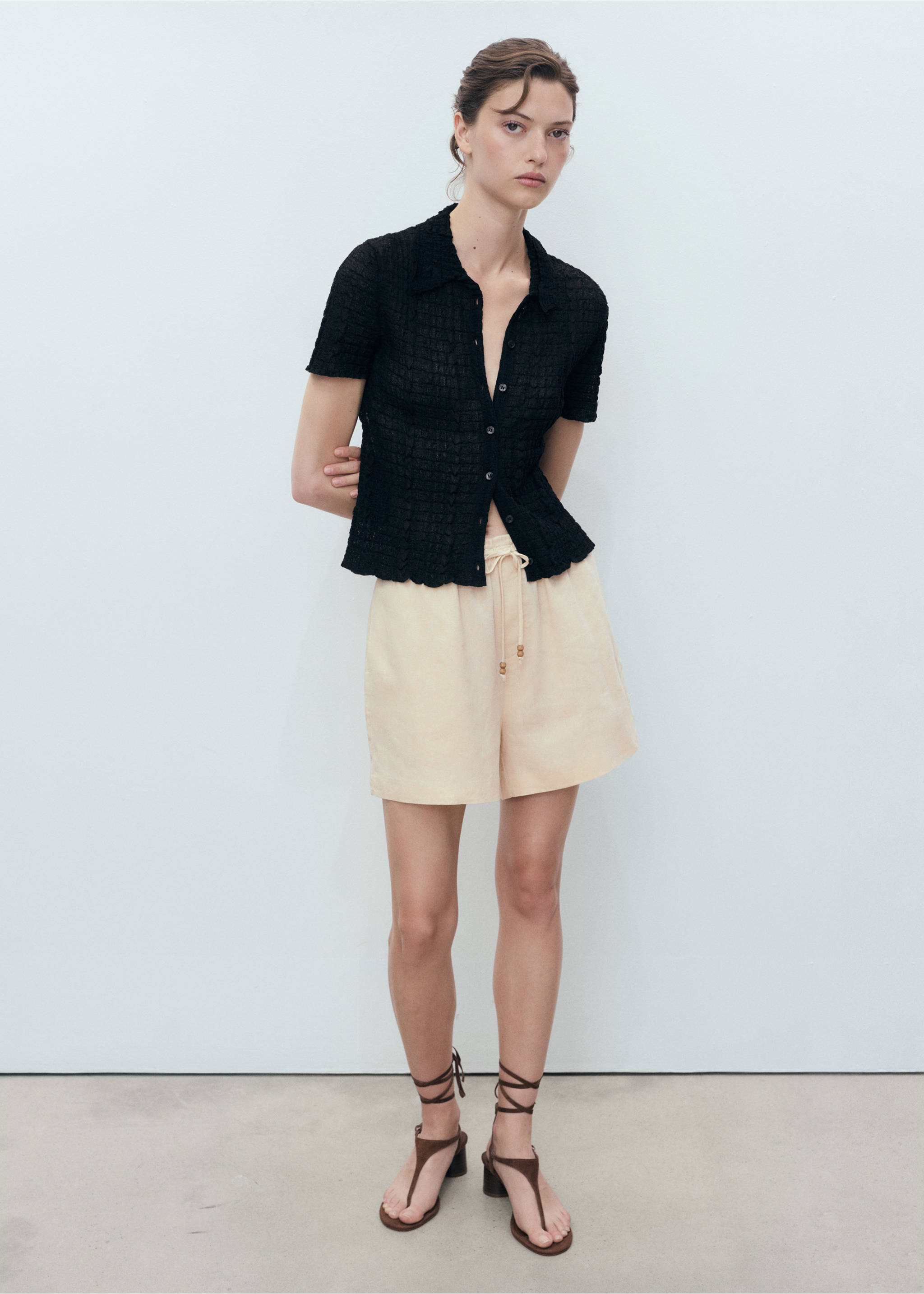 Straight-fit linen shorts with drawstring - General plane, Beige. Ref: 17081171-00.