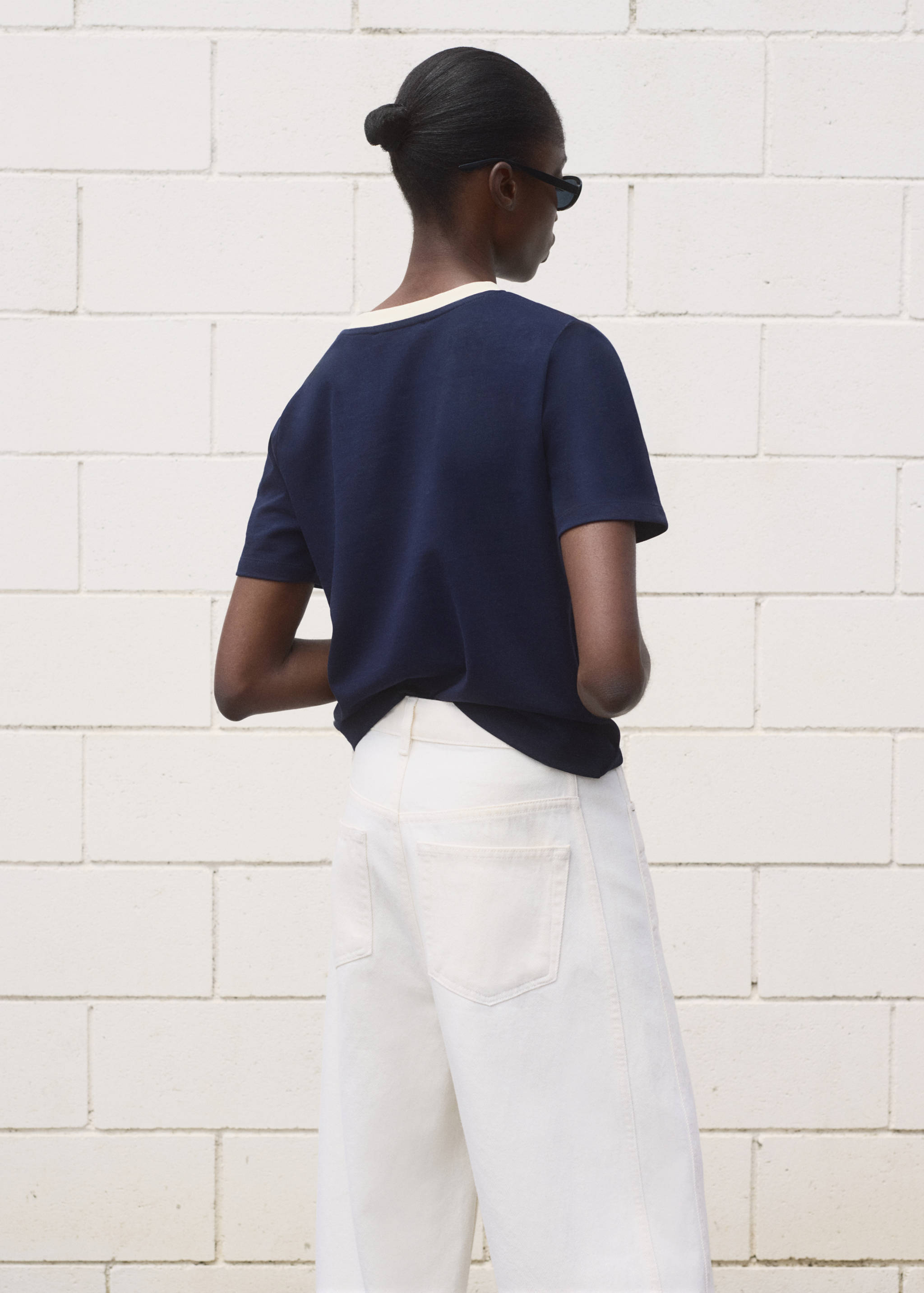 T-shirt coton col contrastant - Verso de l’article