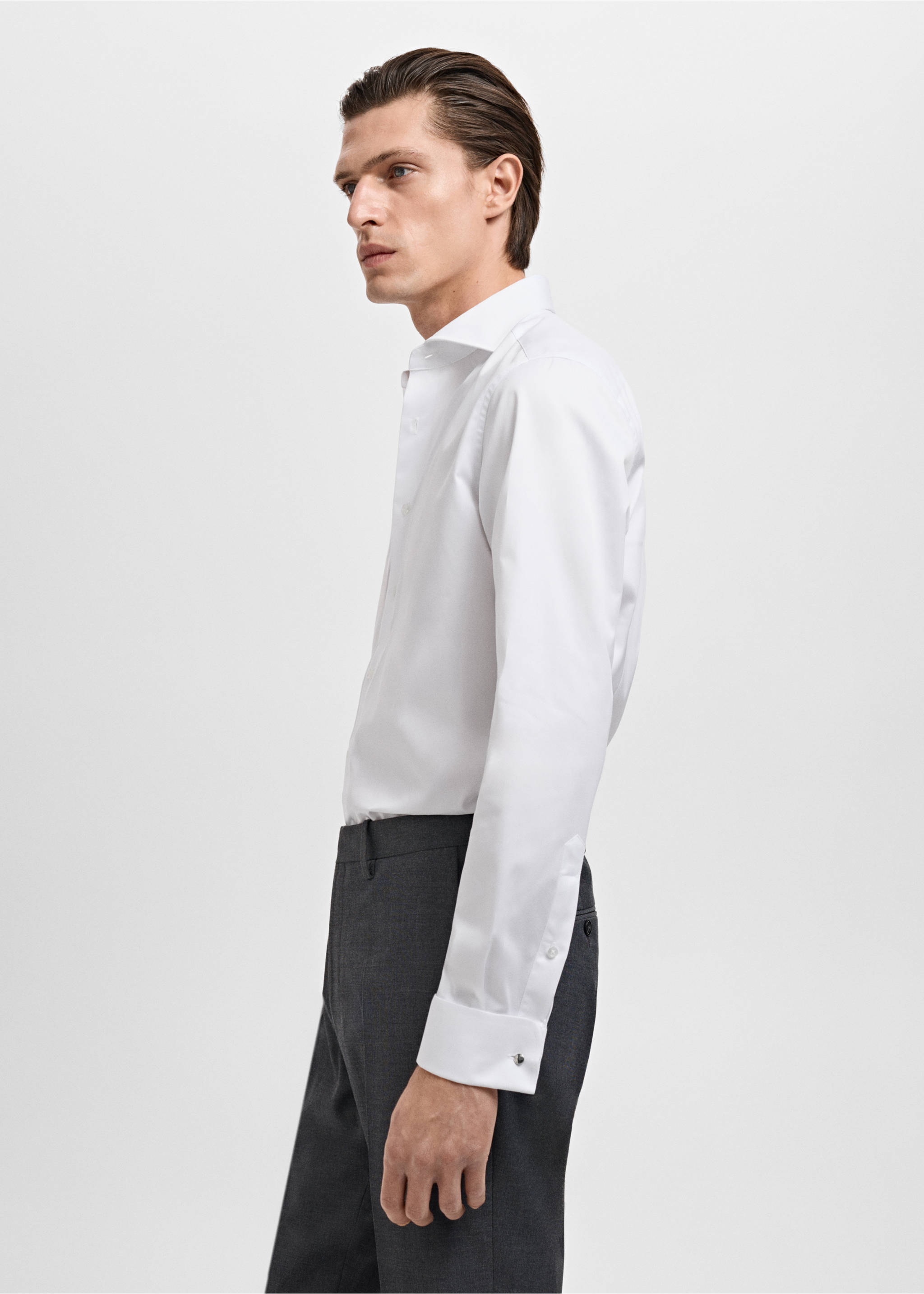Camisa botó de punys vestit slim fit teixit twill - Detall de l'article 2, Blanc. Ref: 17081175-00.