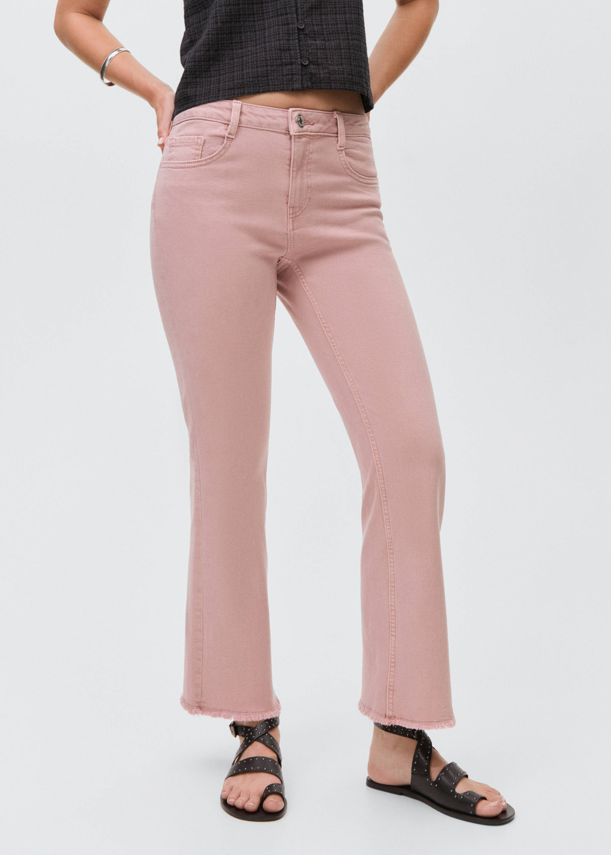 Utsvängda jeans med fransad fåll - Detaljer om artikeln 3