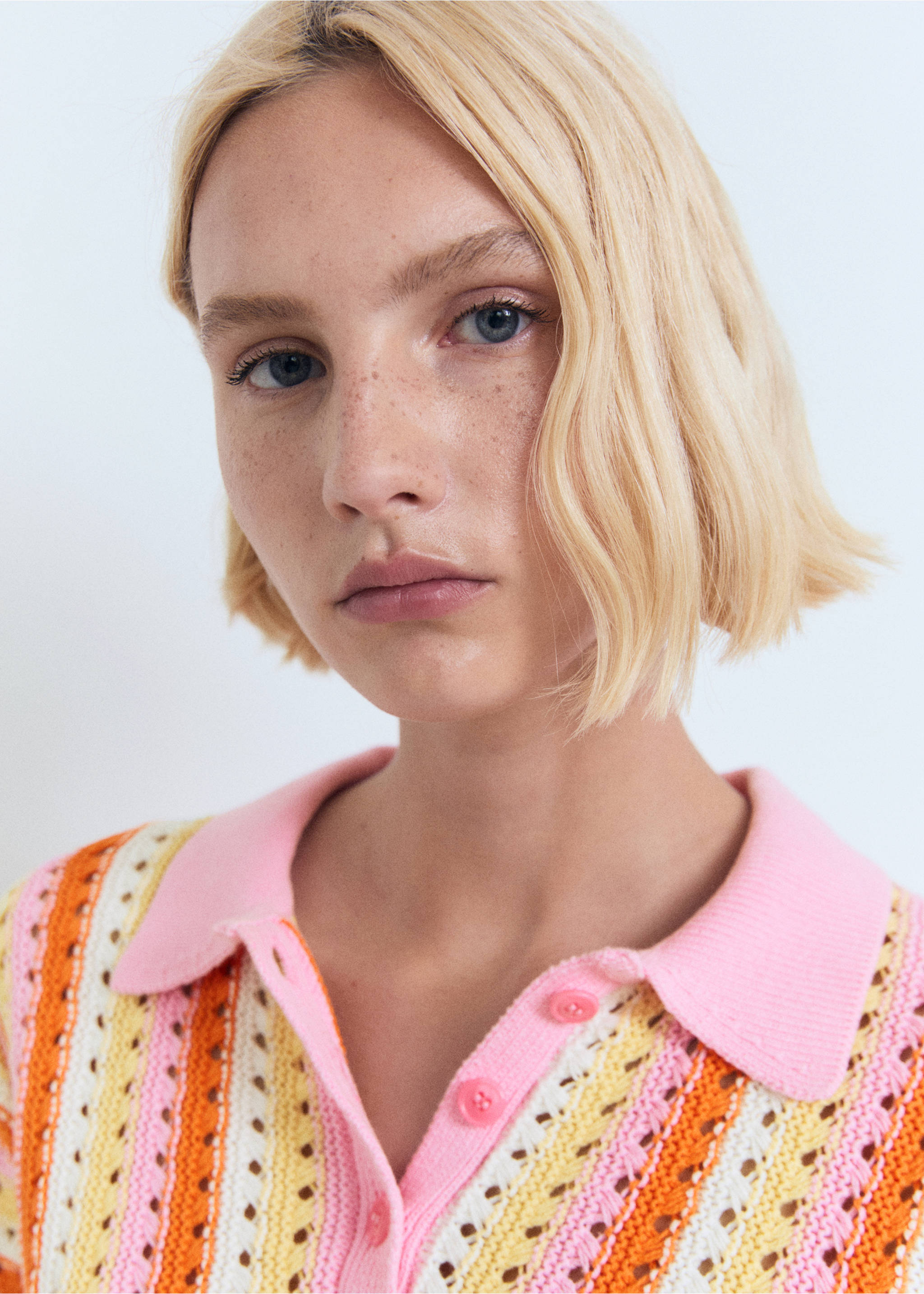 Two-tone striped crochet sweater - Details of the article 1, Pink. Ref: 17081183-00.