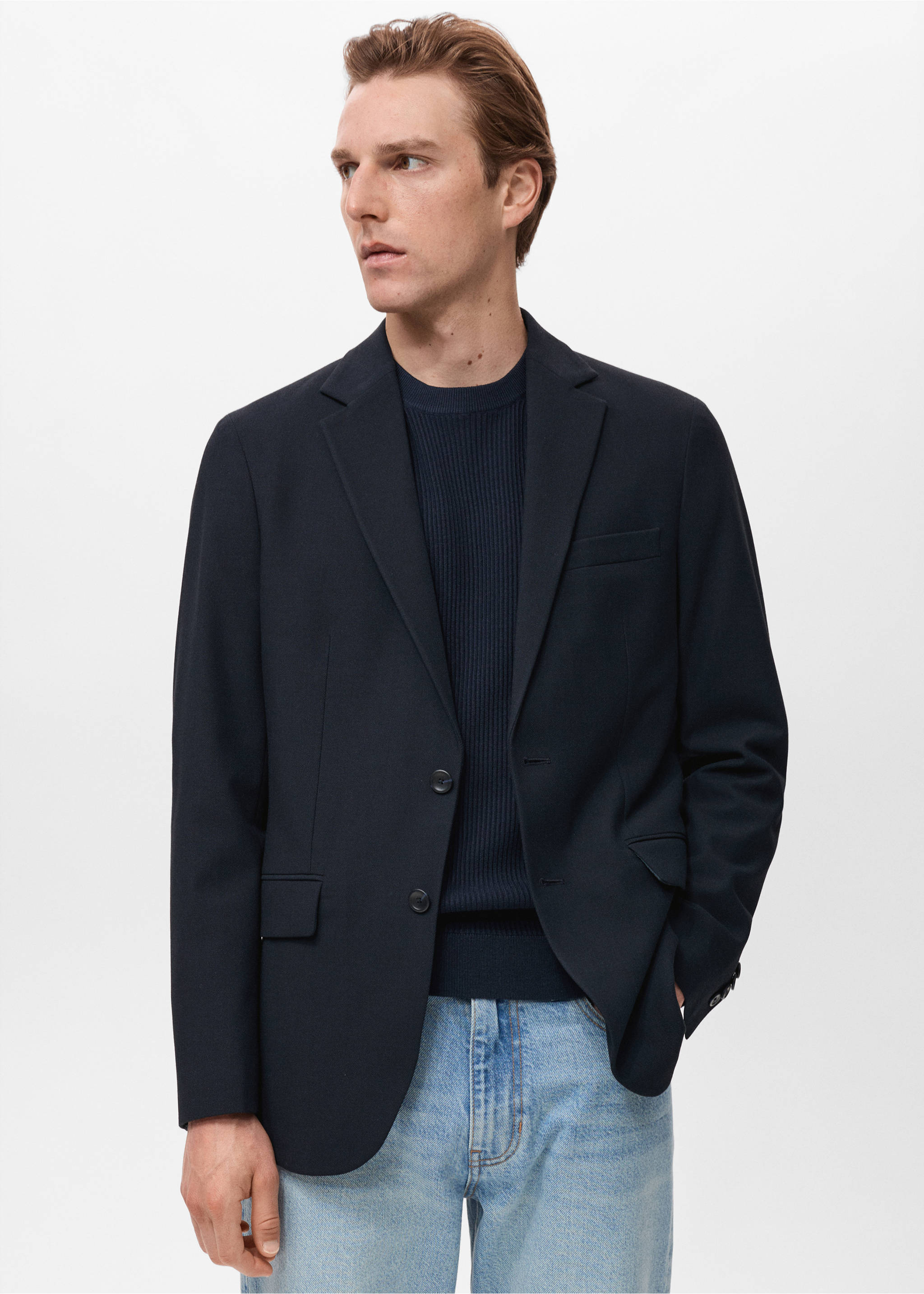 Navy blue blazer with lapels and two front buttons., Navy. Ref: 17081184-00.