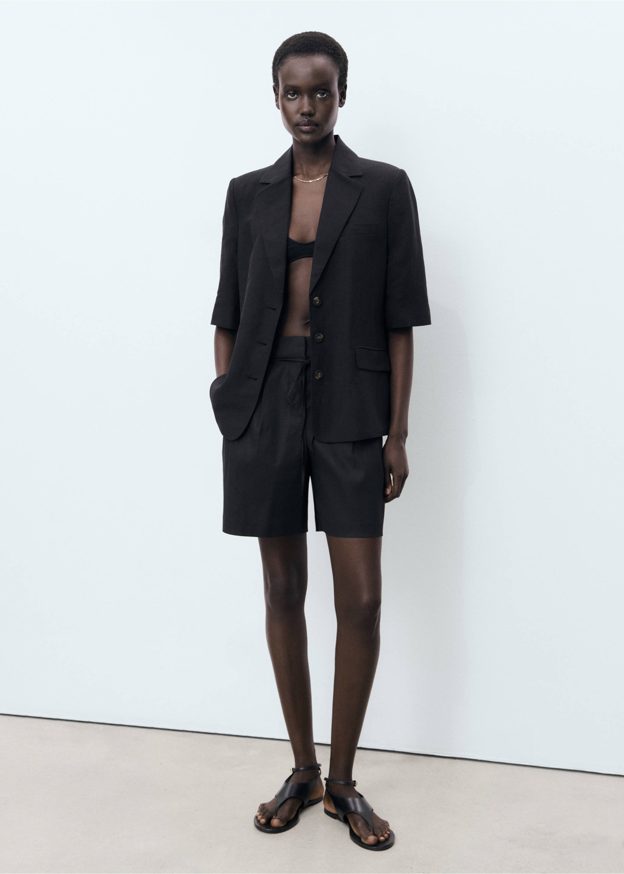 Linen shorts with bow and belt - General plane, Black. Ref: 17081191-00.