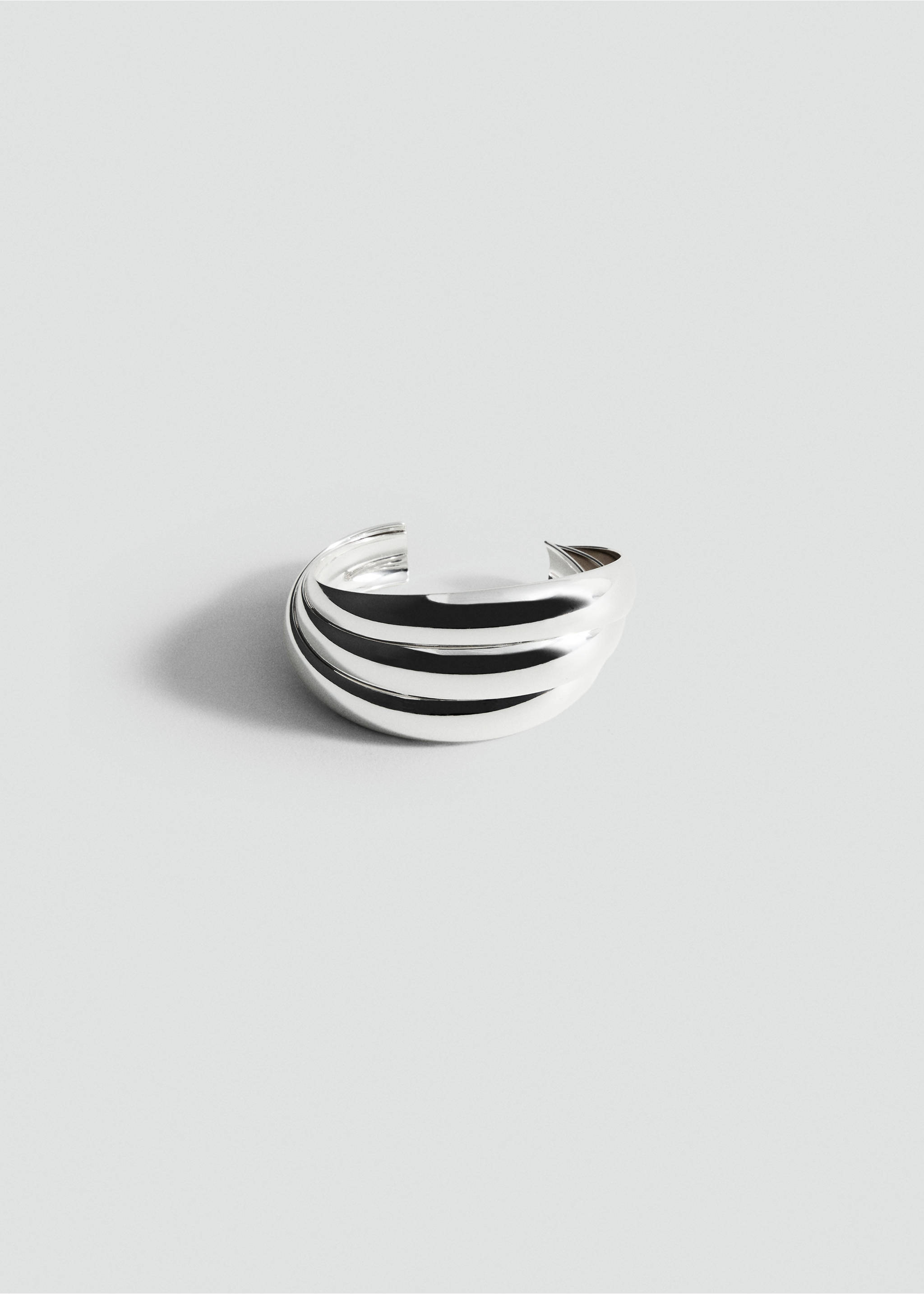 Rigid bracelet with relief - Article without model, Silver. Ref: 17081192-00.