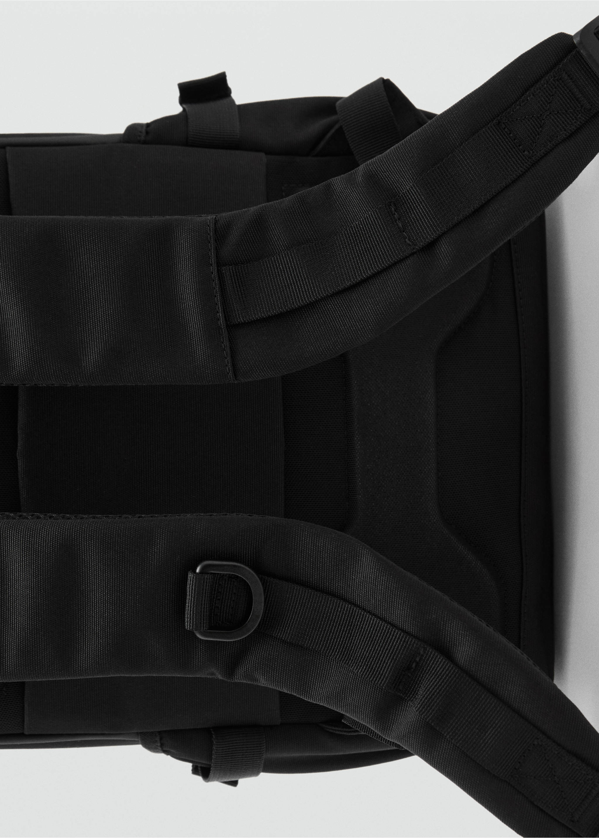 Mehrzweckrucksack mit Taschen - Detail des Artikels 1, Schwarz. Ref: 17081200-00.