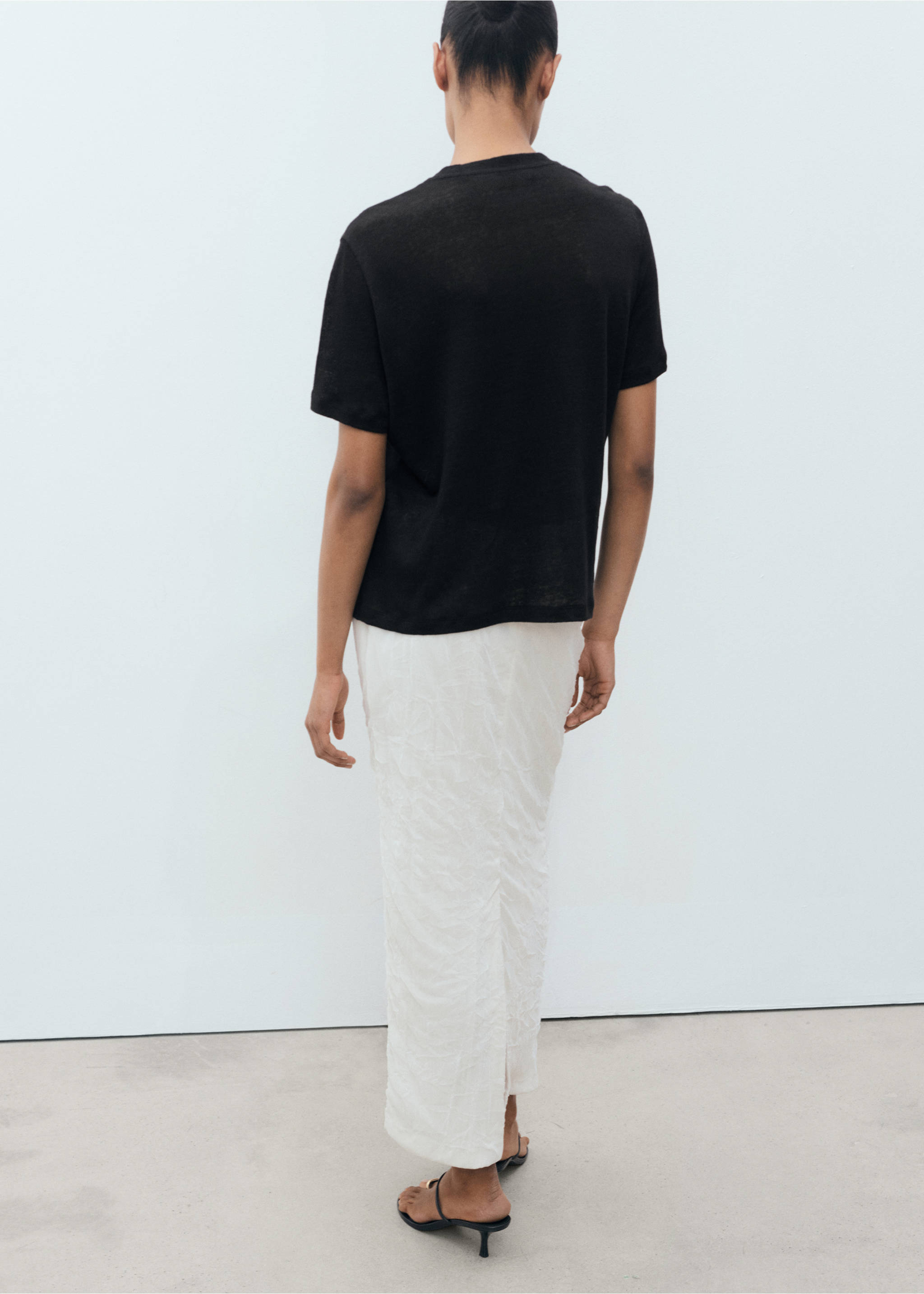 Tricou din in cu mânecă scurtă - Spatele articolului, Negru. Ref: 17081218-00.