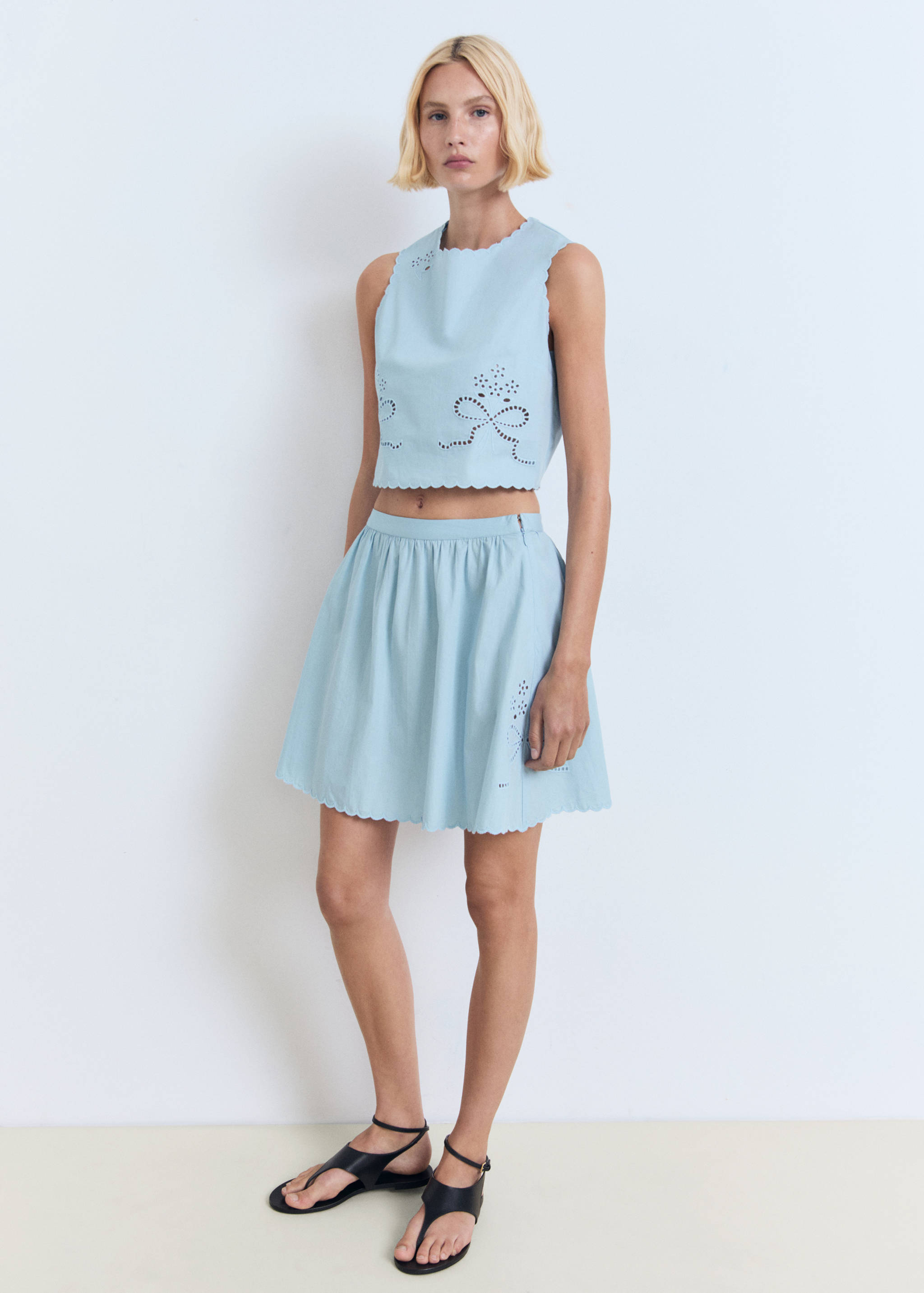 Geborduurde crop top - Overzichtstekening