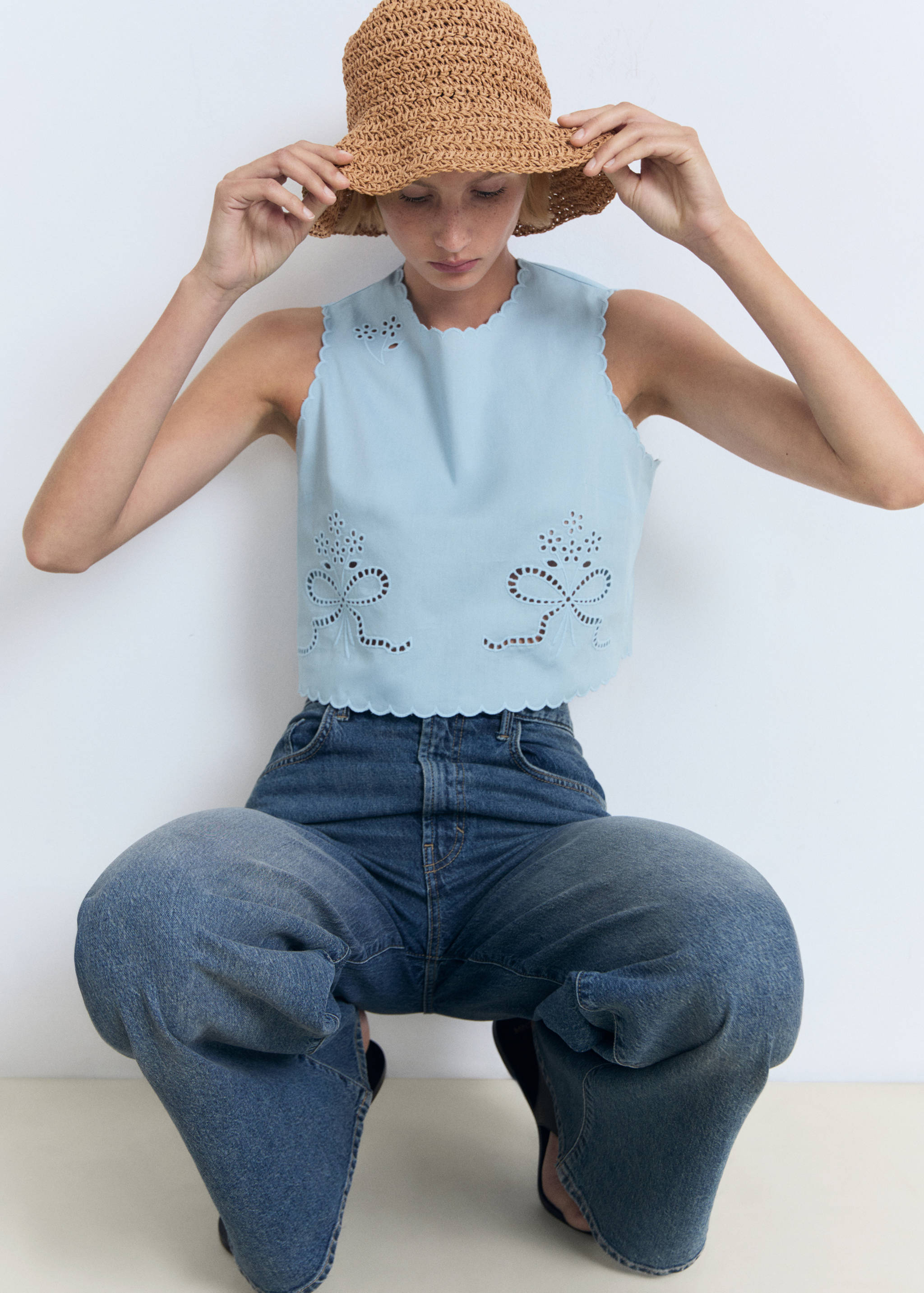 Geborduurde crop top - Detail van het artikel 2