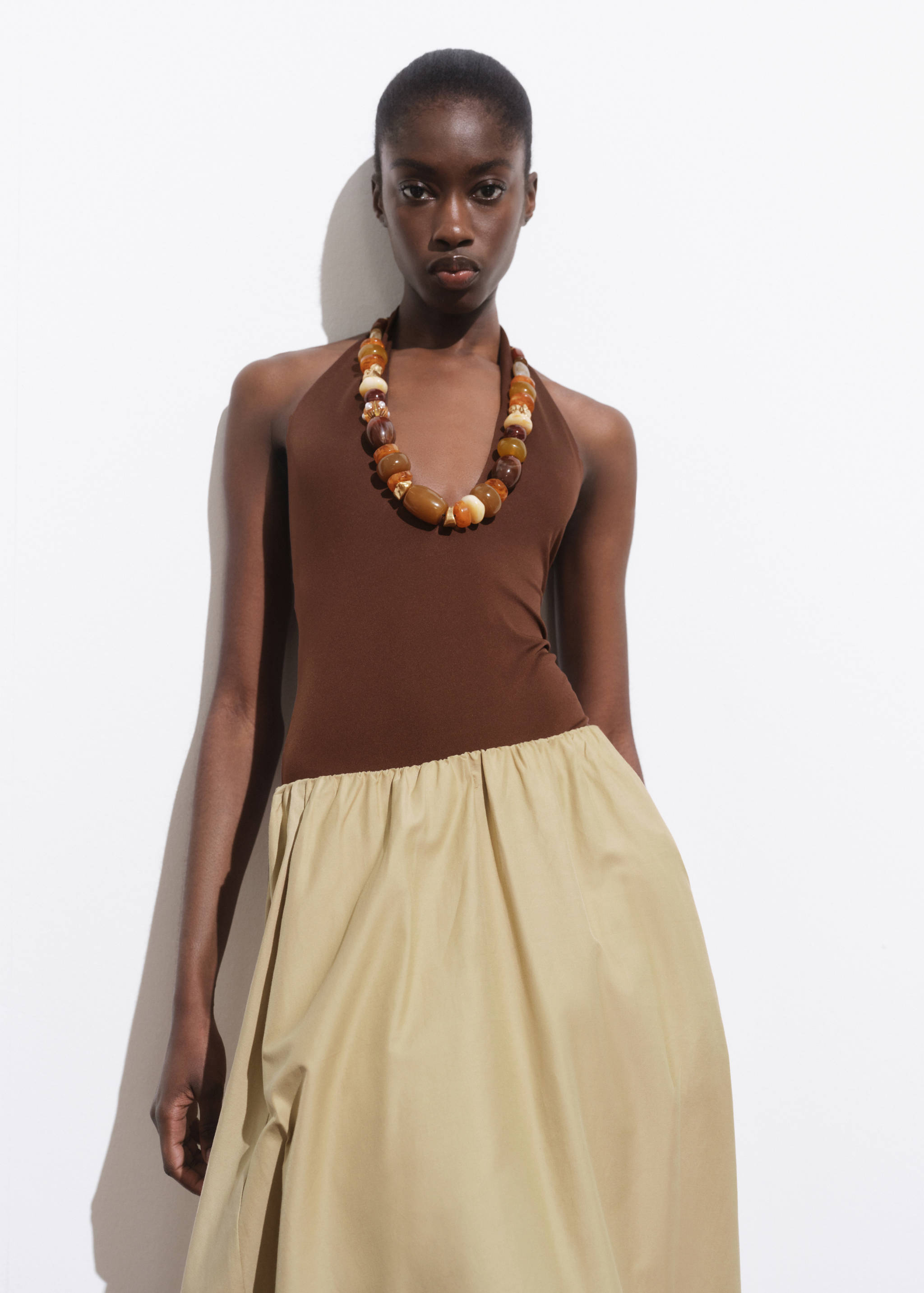 V-neck body - Medium plane