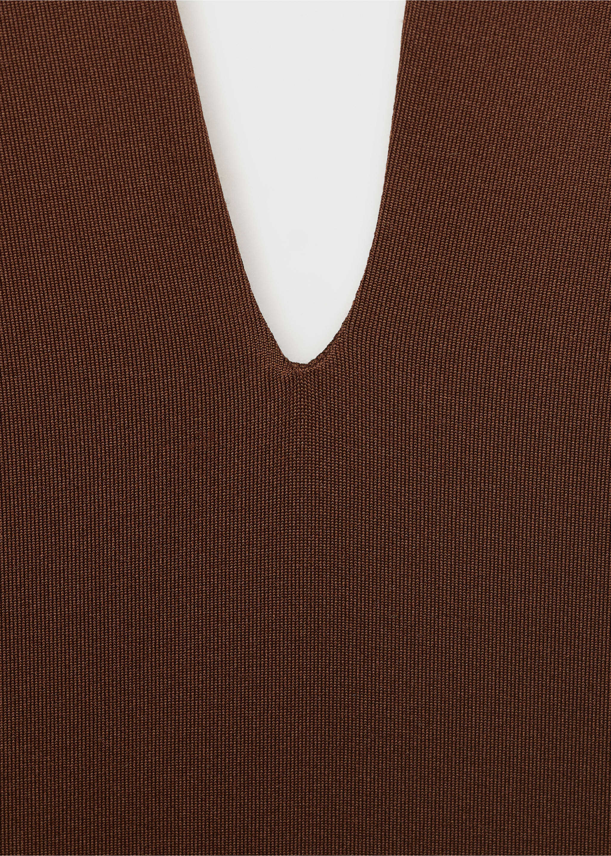 V-neck body - Details of the article 8, Chocolate. Ref: 17081268-00.