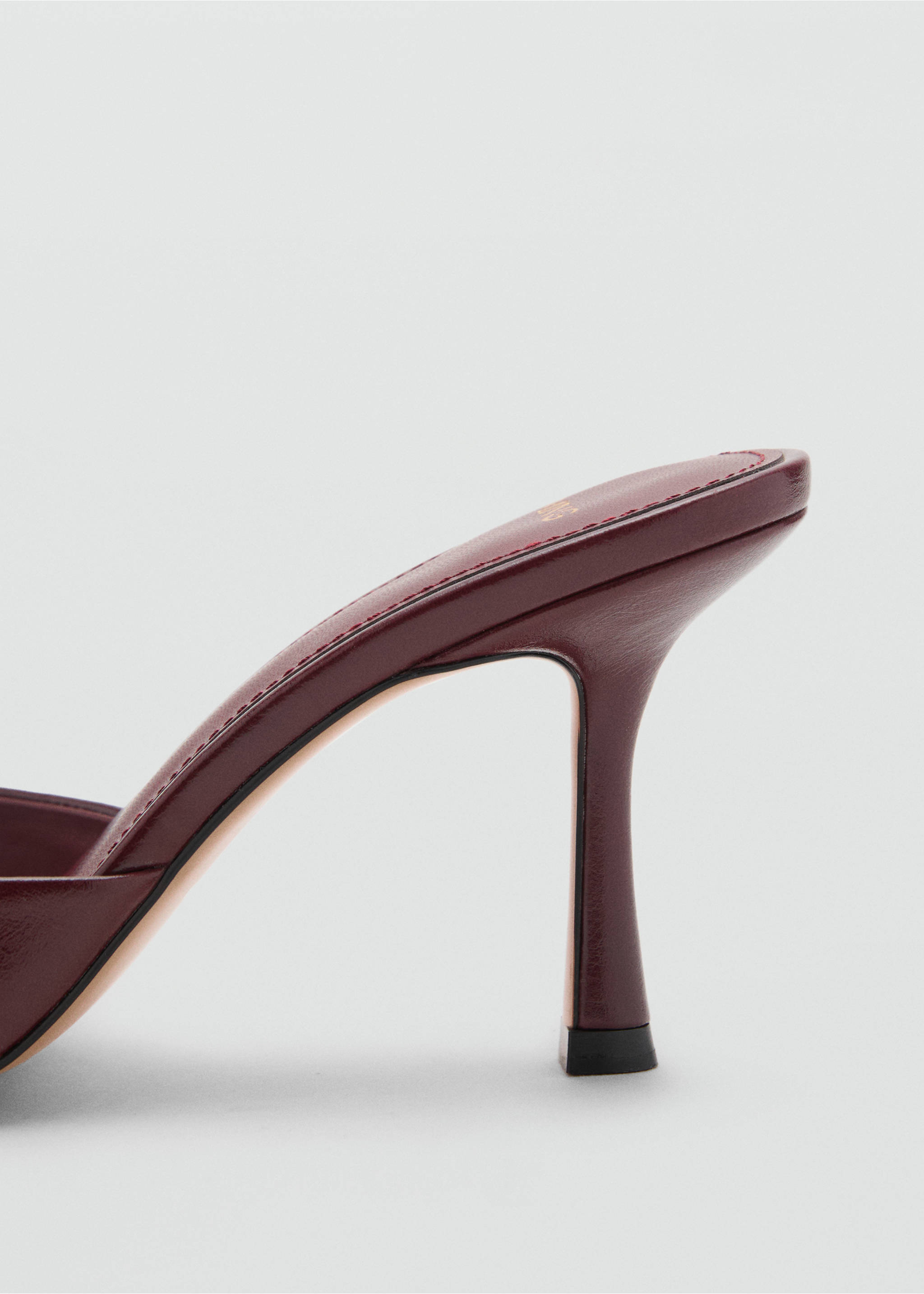 Pointed heel sandals - Details of the article 1, Burgundy. Ref: 17081270-00.