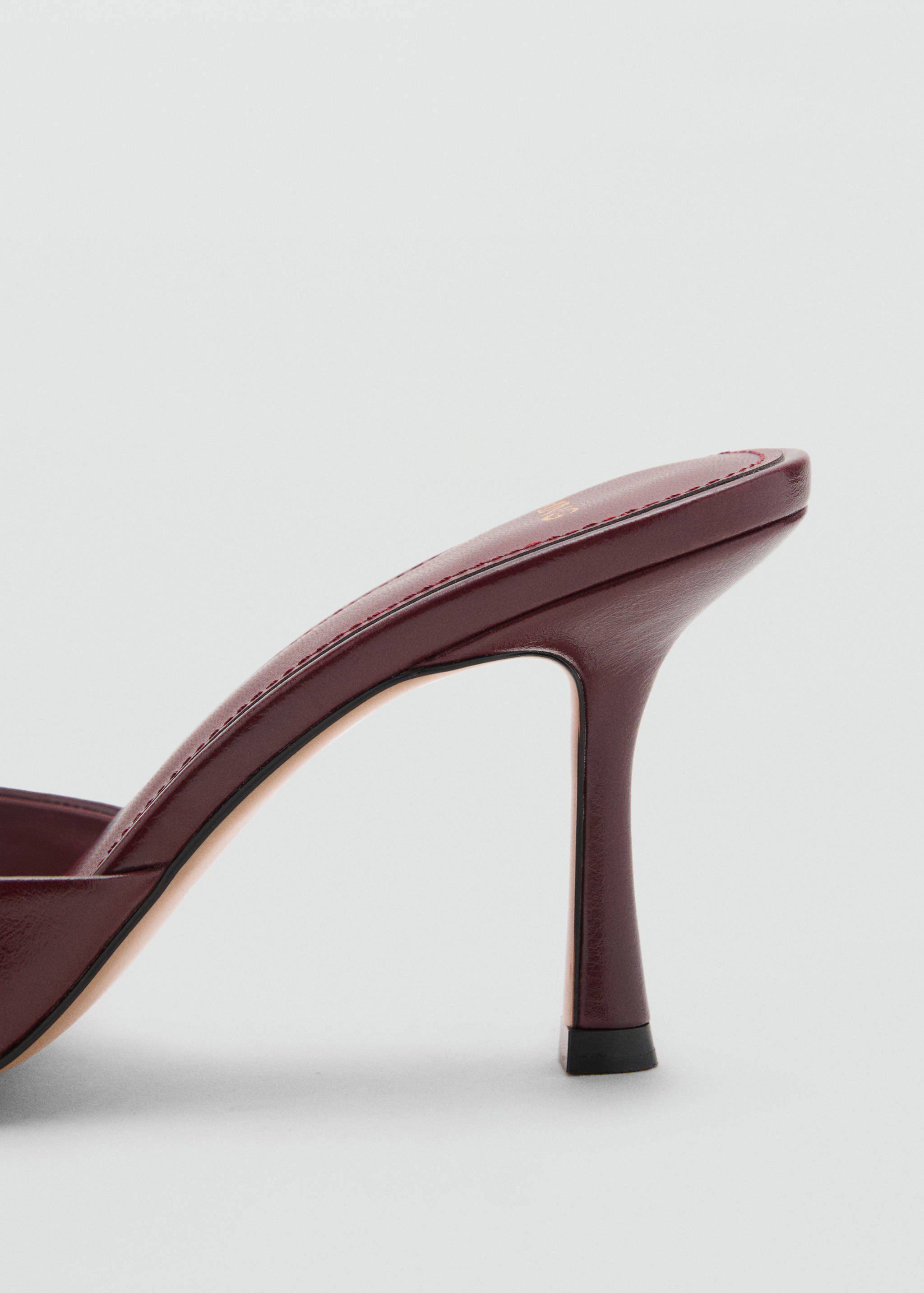 Pointed heel sandals - Details of the article 1