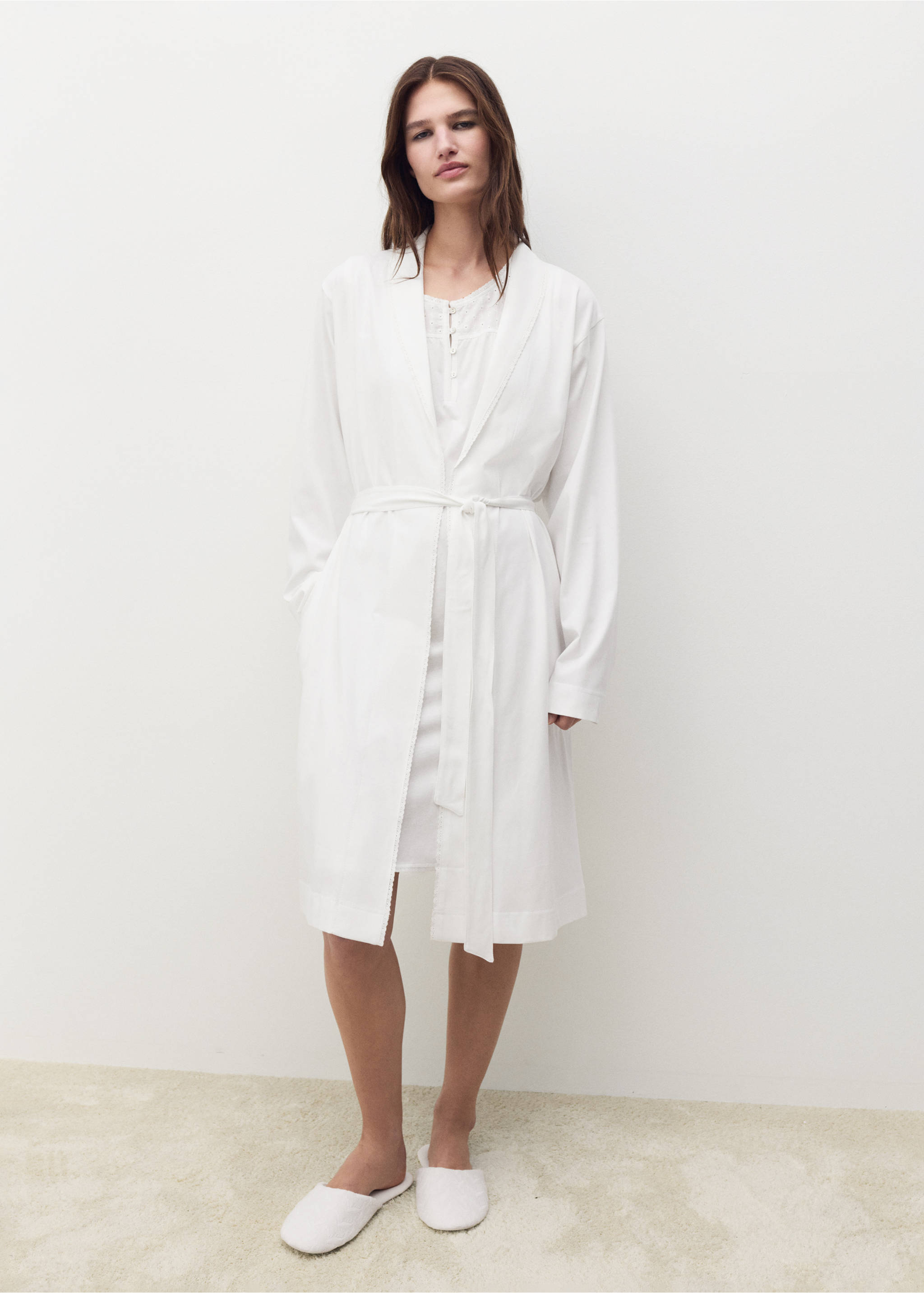 Cotton gown with embroidery detail - General plane, White. Ref: 17081523-00.