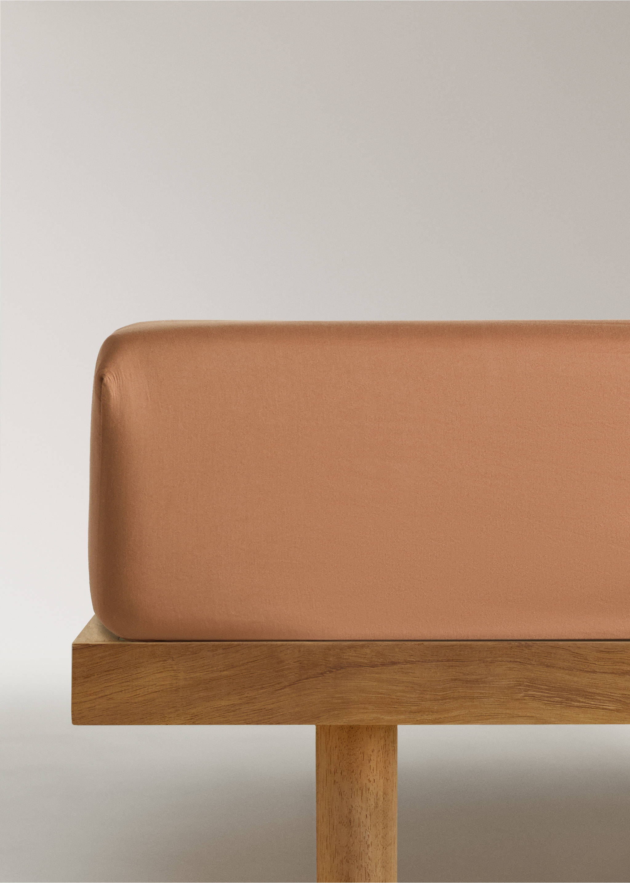 Washed cotton satin fitted sheet for 150/160 cm bed - Article without model, Burnt Orange. Ref: 17081531-00.