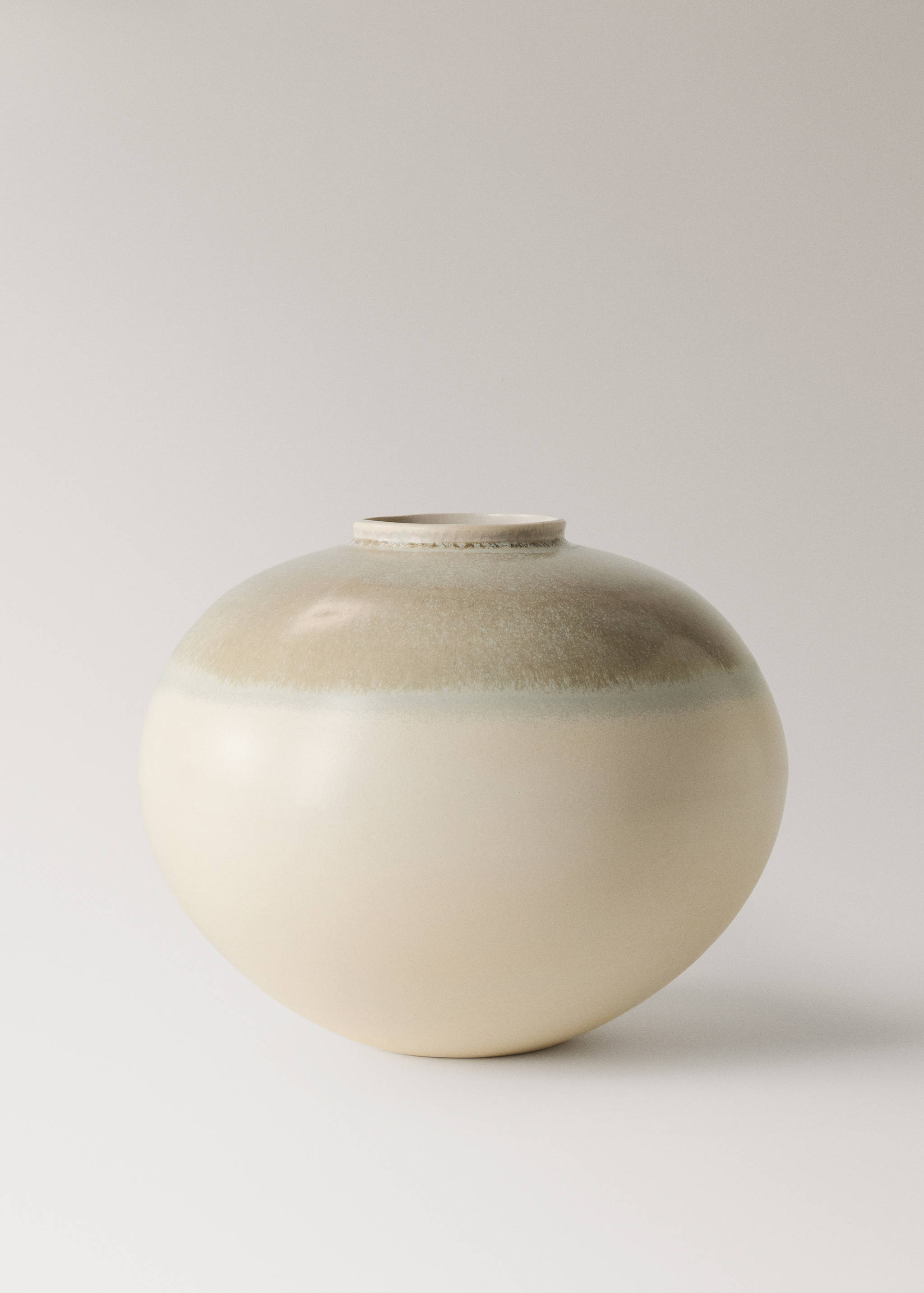 Grand vase en grès - Article sans modèle