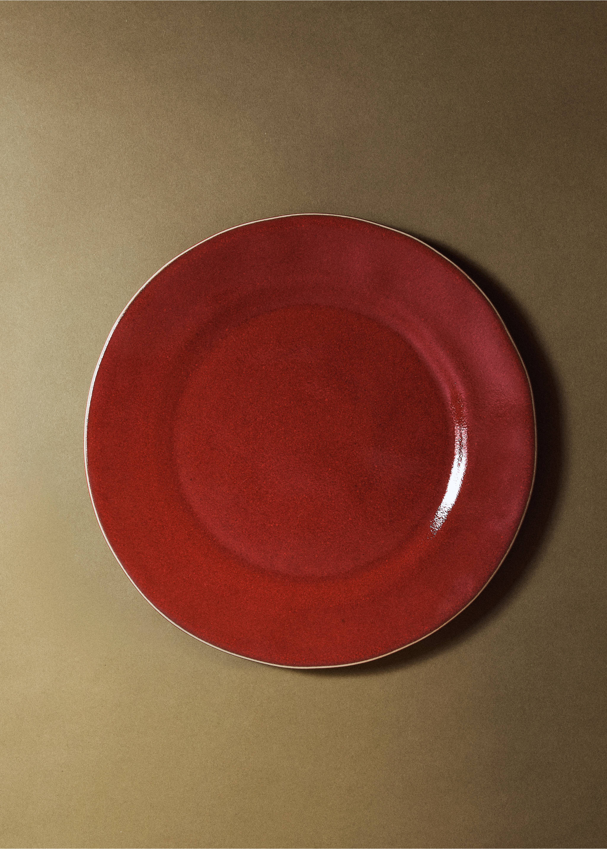 Organic-style dinner plate - General plane, Red. Ref: 17082033-00.