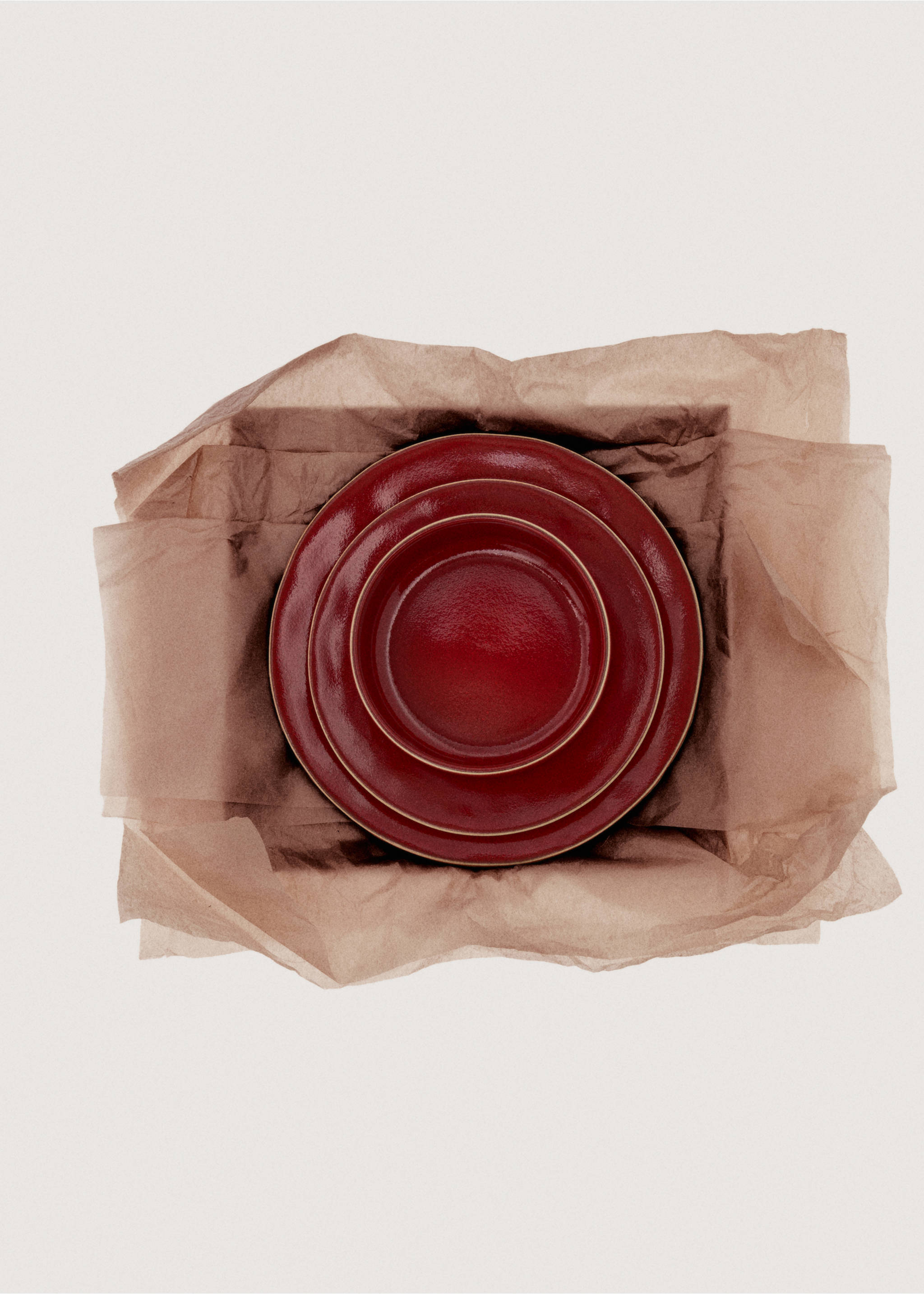Organic-style dinner plate - Details of the article 7, Red. Ref: 17082033-00.