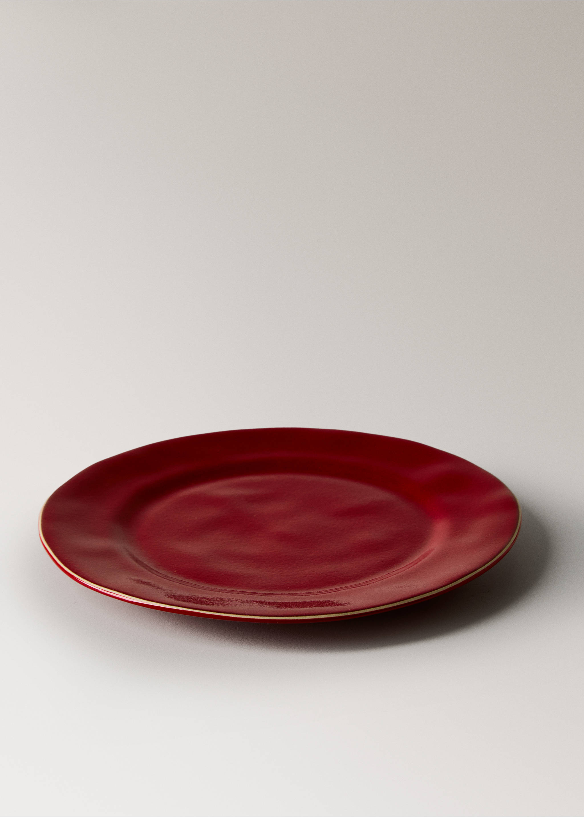 Organic-style dinner plate - Details of the article 1, Red. Ref: 17082033-00.