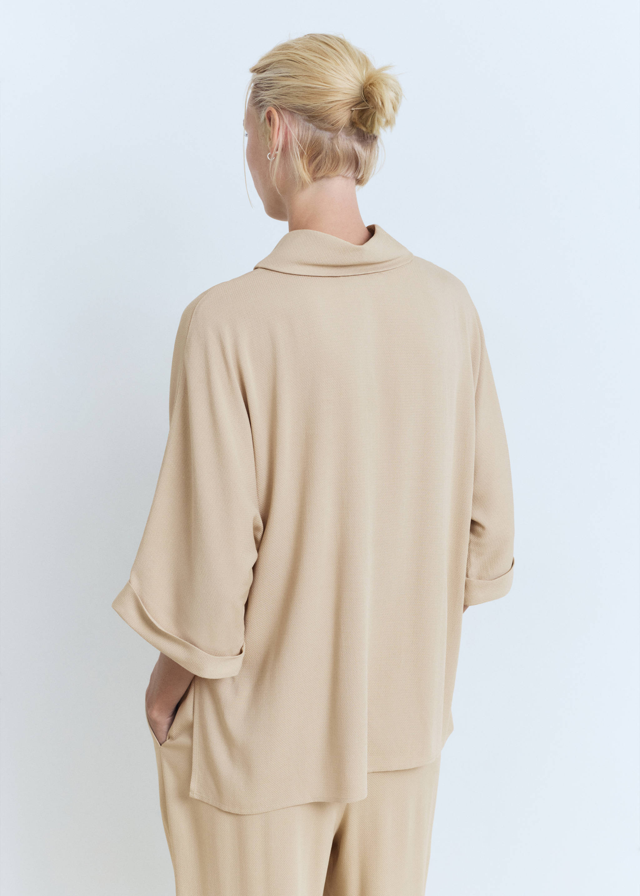 Fließende Oversized-Bluse - Rückseite des Artikels