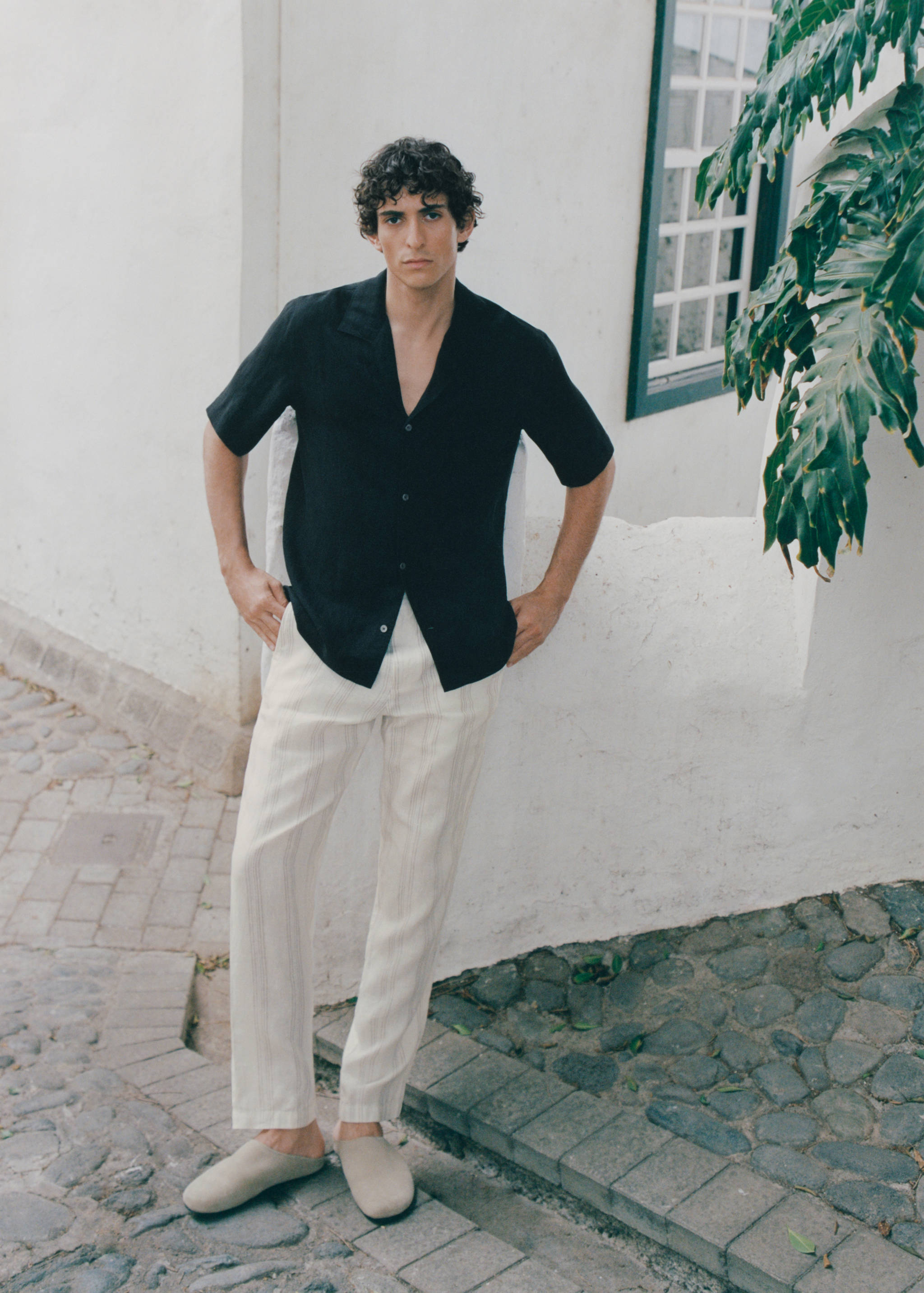 100% linen trousers with elastic waistband - Details of the article 5