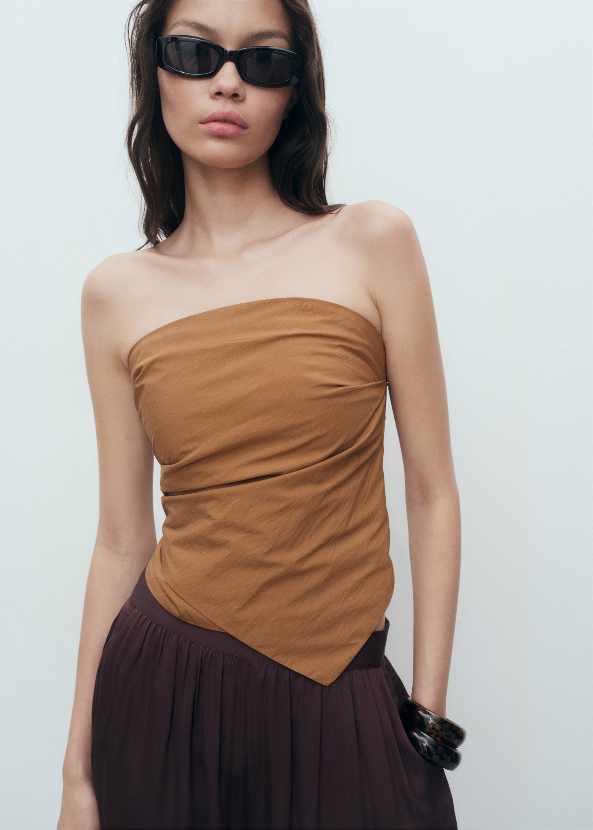 Asymmetrical strapless top - Medium plane, Brown. Ref: 17082900-00.