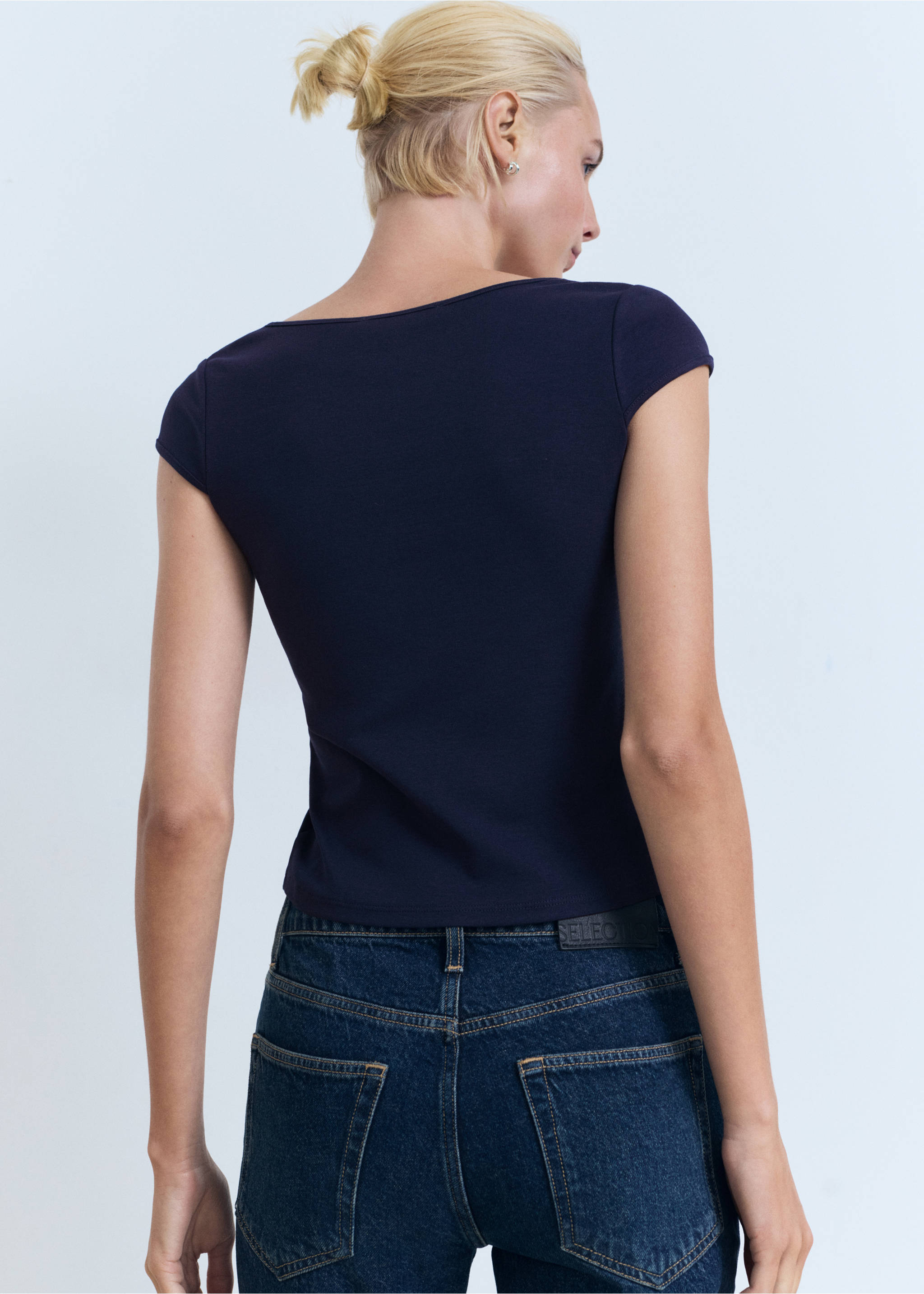 T-shirt en coton décolleté plongeant - Verso de l’article, Bleu marine. Ref: 17082905-00.