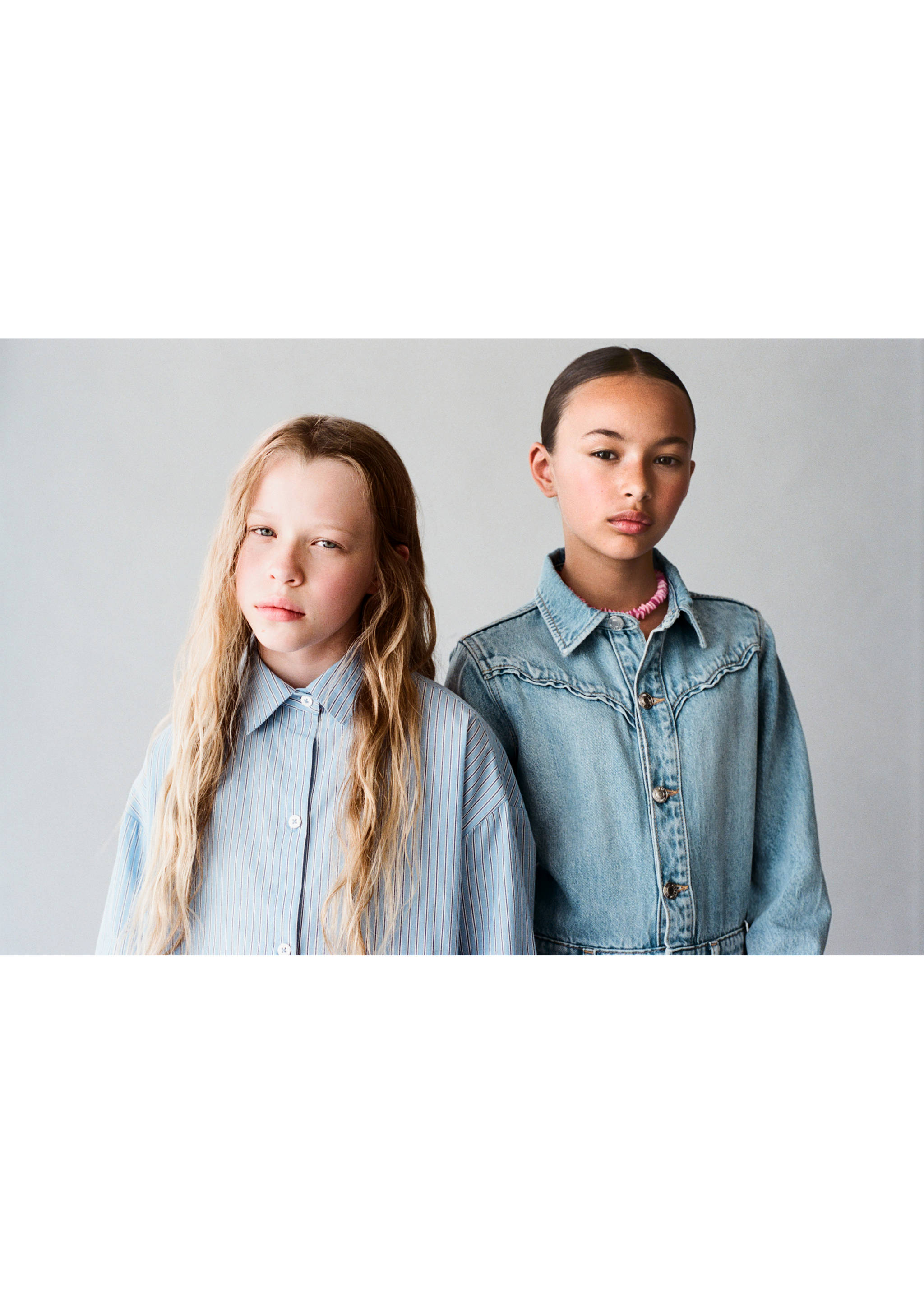 Long denim jumpsuit - Details of the article 7, Light Blue. Ref: 17083283-00.