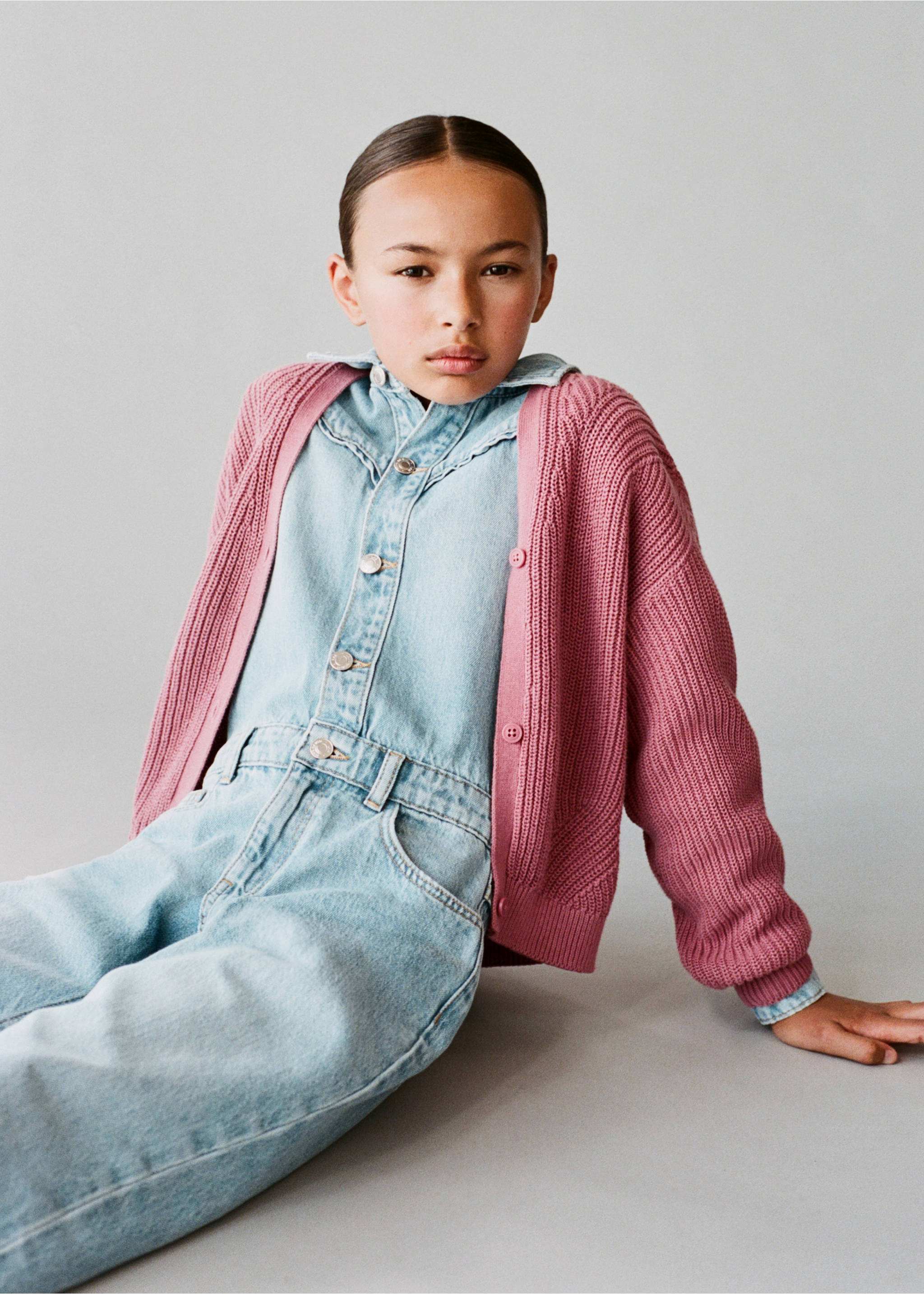 Long denim jumpsuit - Details of the article 5, Light Blue. Ref: 17083283-00.