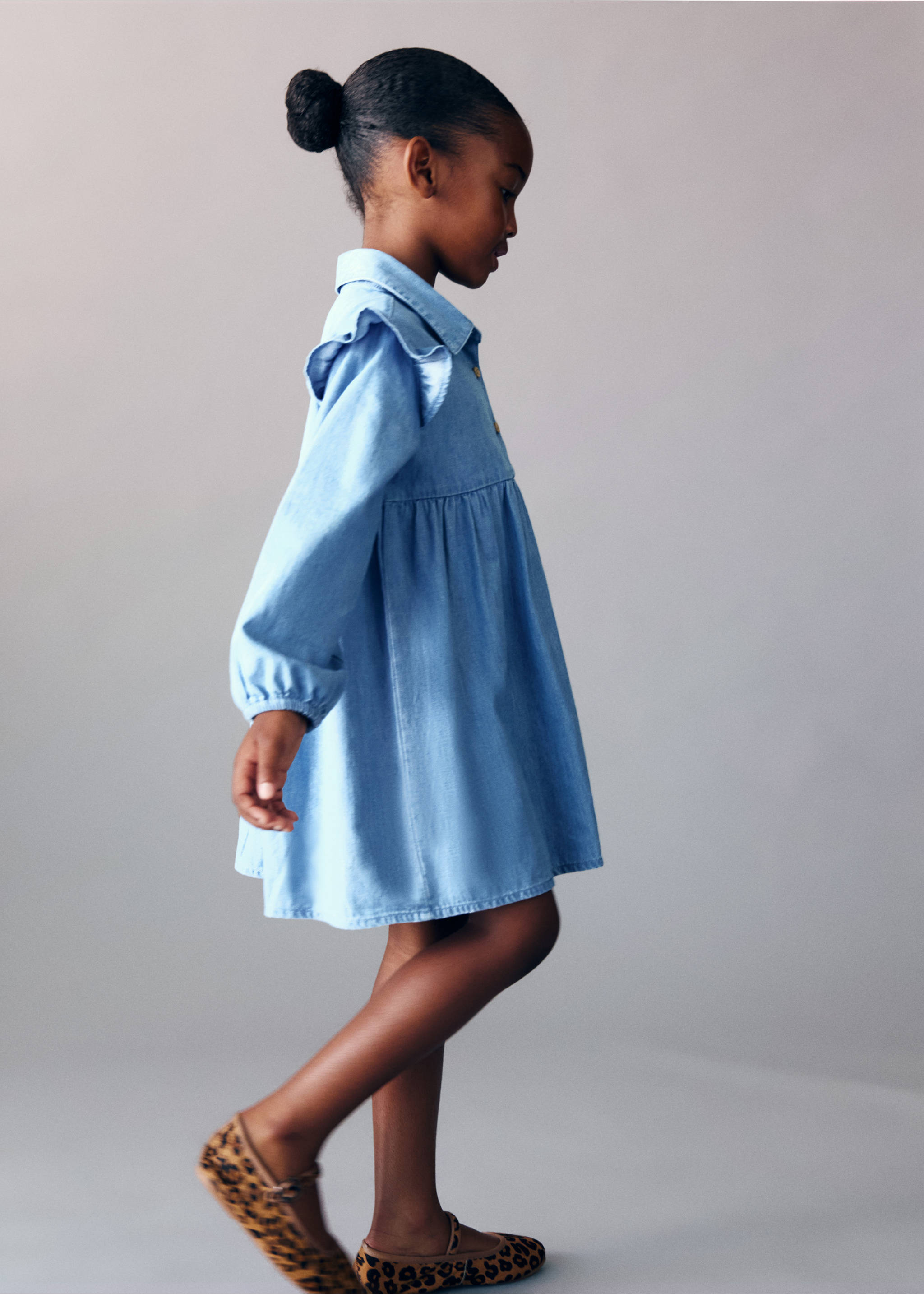 Vestido denim volantes - Plano medio, Azul medio. Ref: 17083284-00.