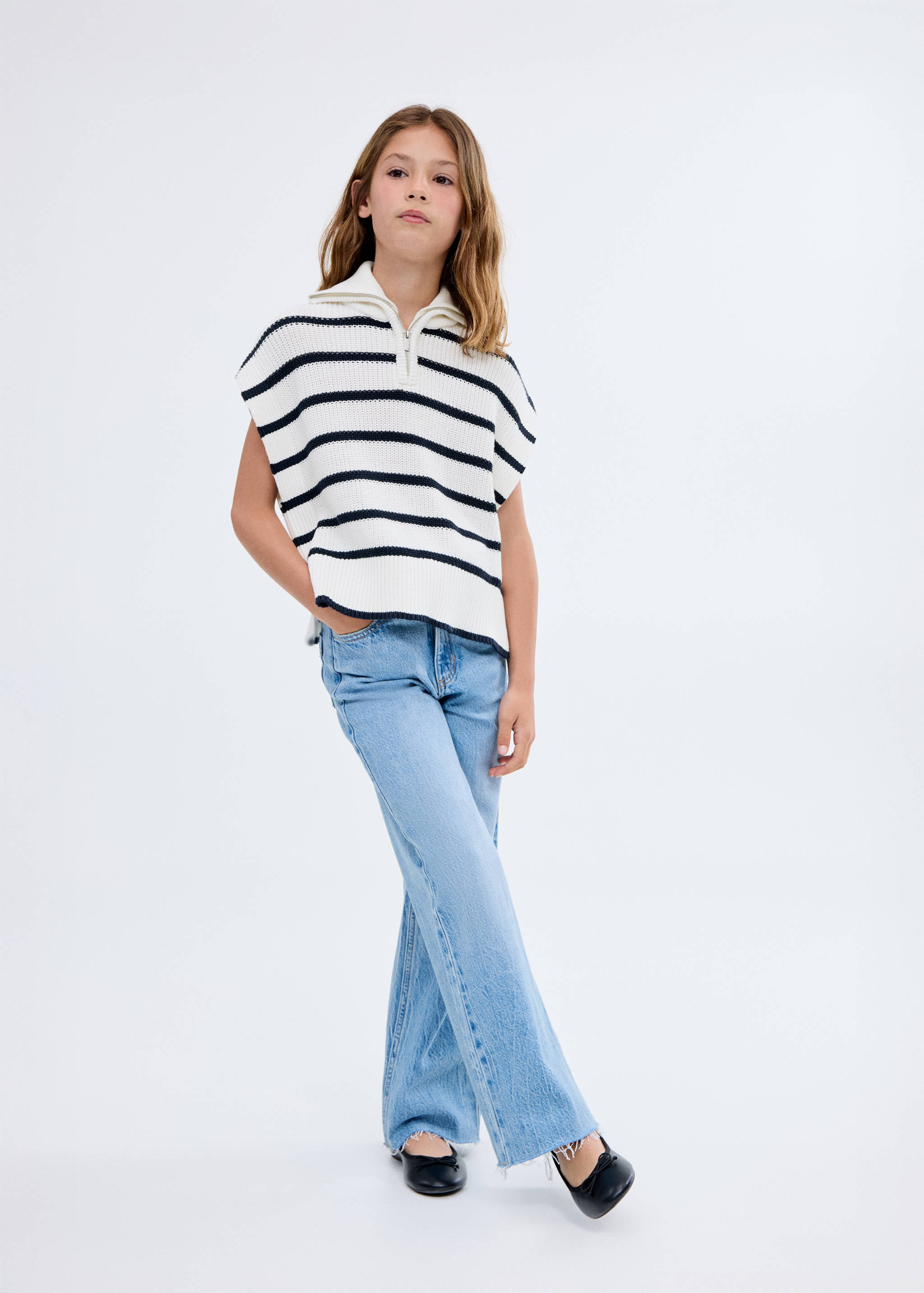 Perkins-neck knitted waistcoat - General plane