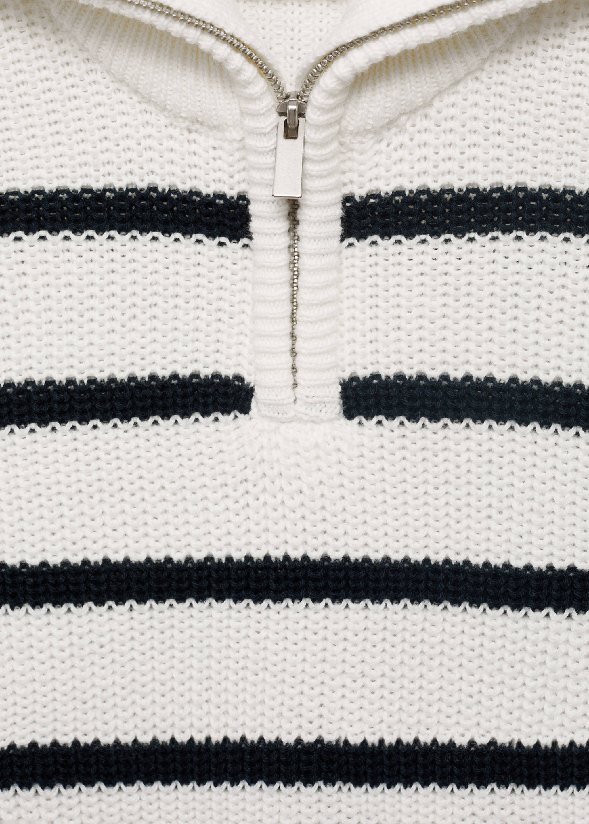 Perkins-neck knitted waistcoat - Details of the article 8