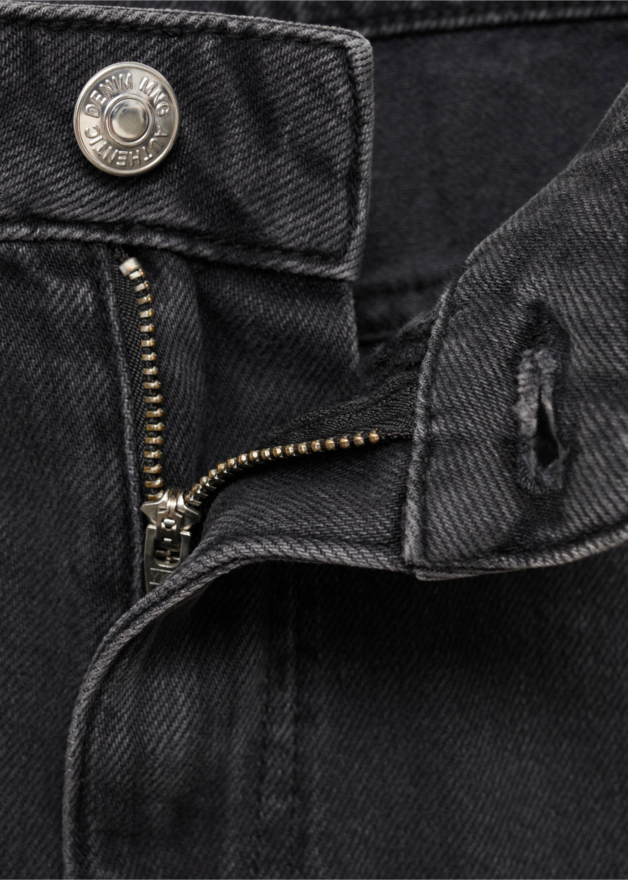 Straight jeans - Details of the article 8, Black denim. Ref: 17083296-00.