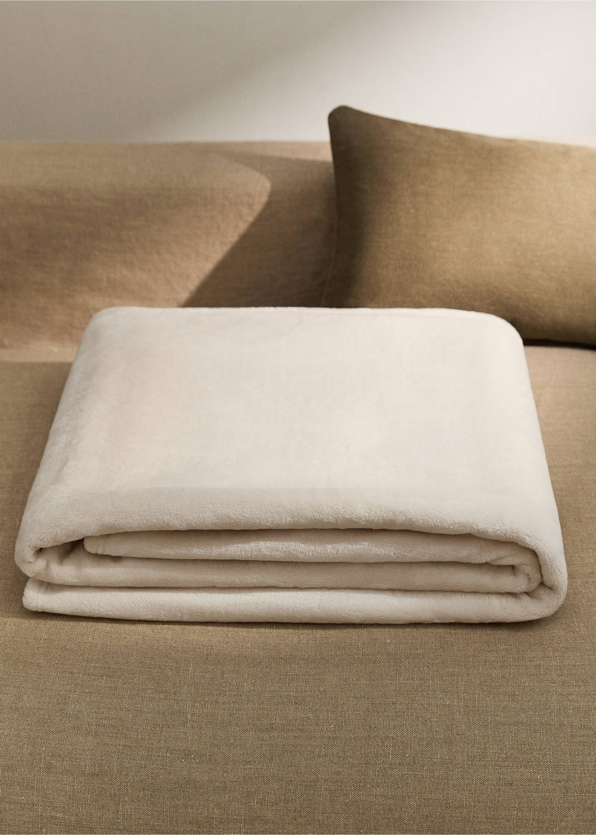 Small soft fleece blanket - General plane, Sand. Ref: 17083307-00.