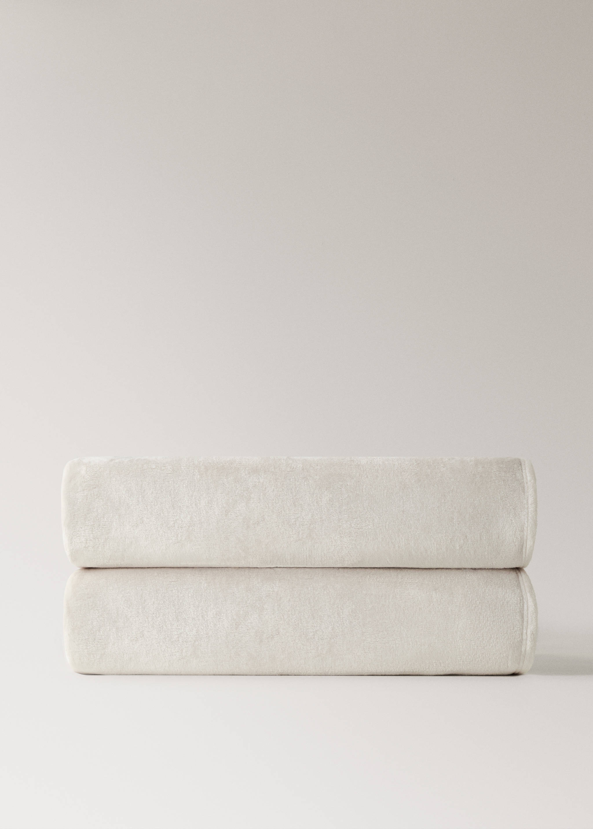 Small soft fleece blanket - Article without model